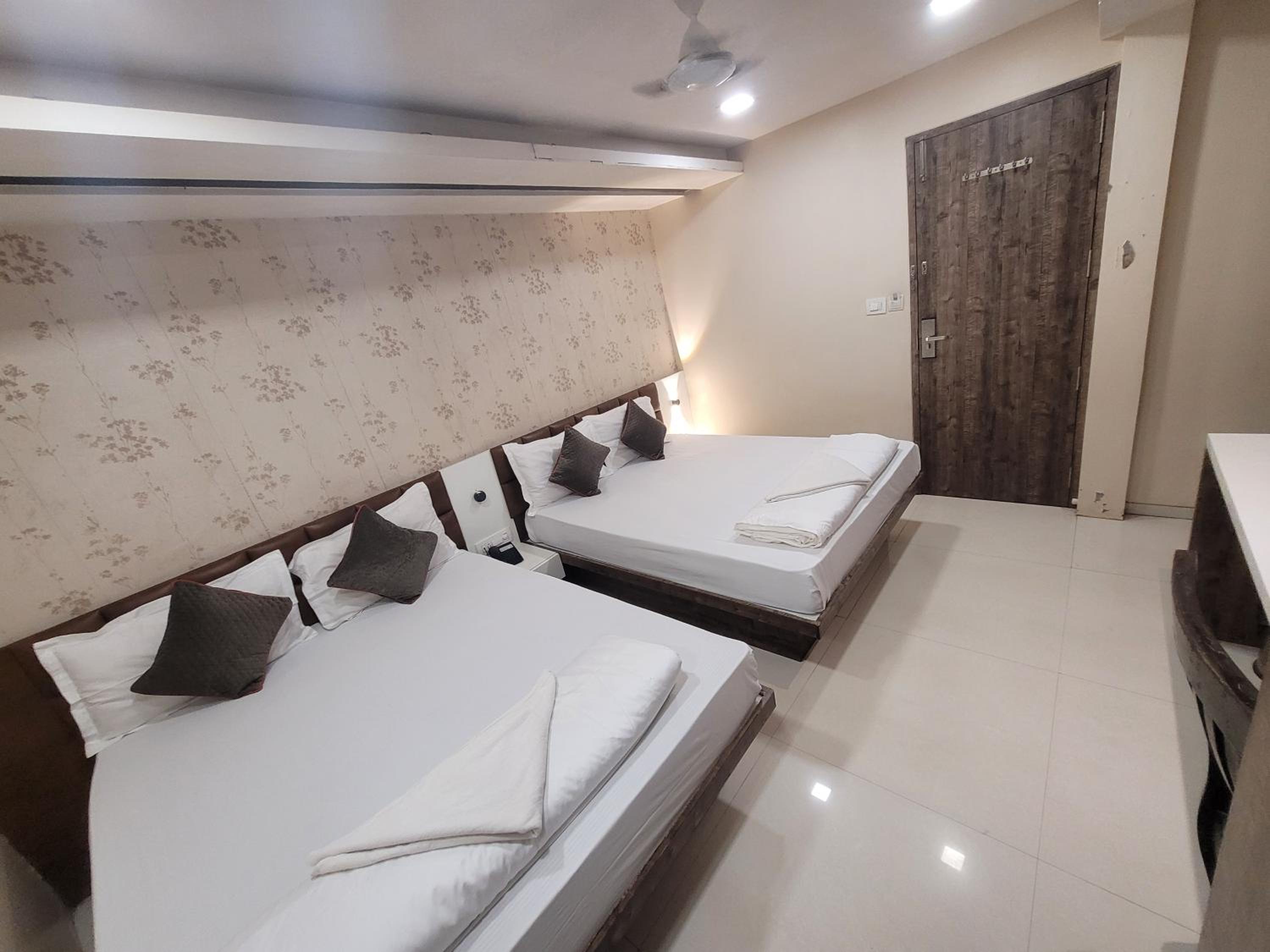 Quadruple Room - Photo 4