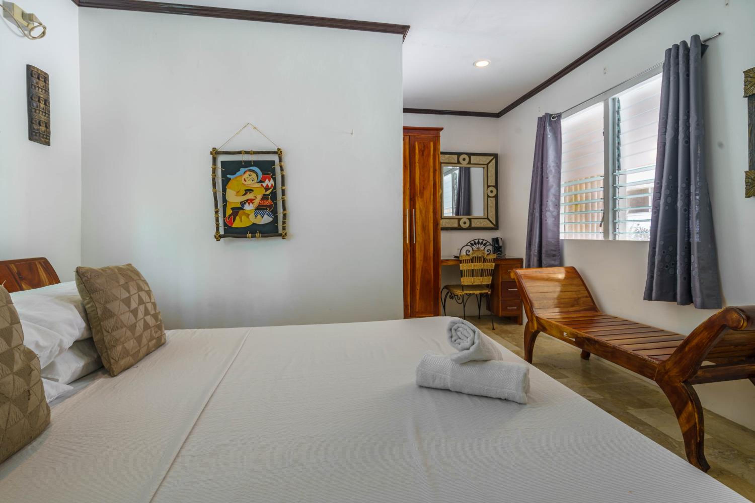 Deluxe Room with Pool View - Photo 1