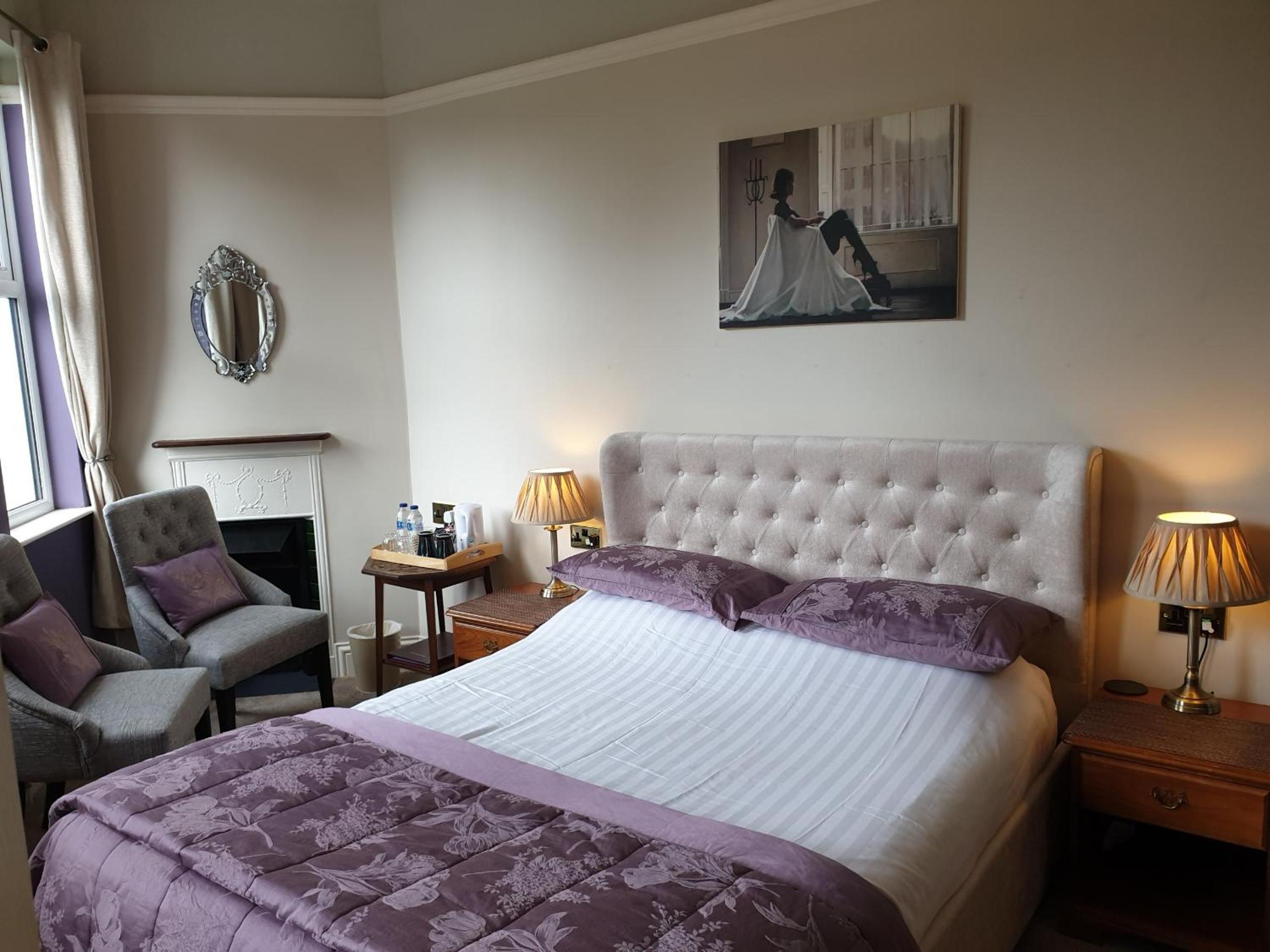 Deluxe King Room photo 3