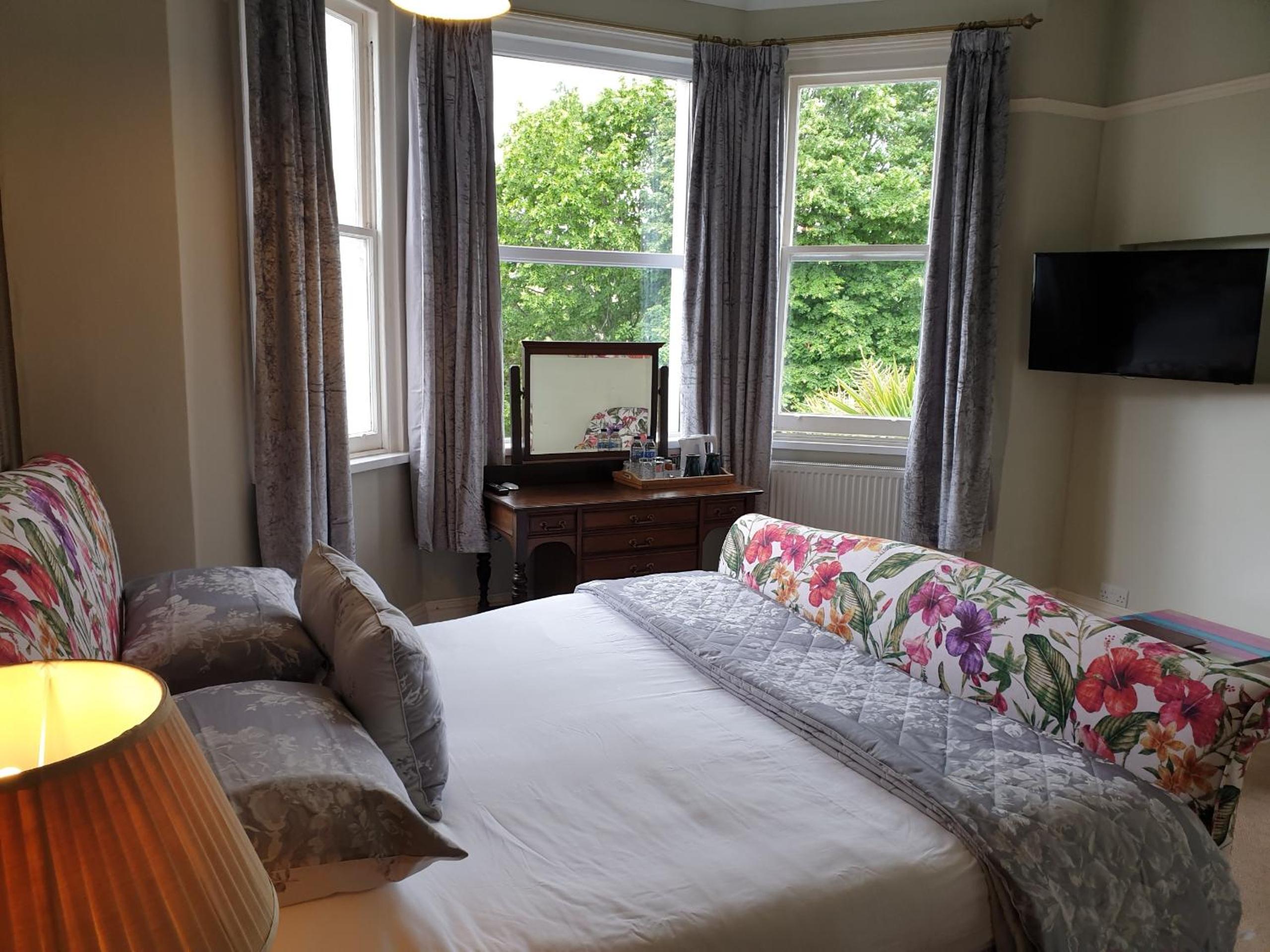Superior King Room