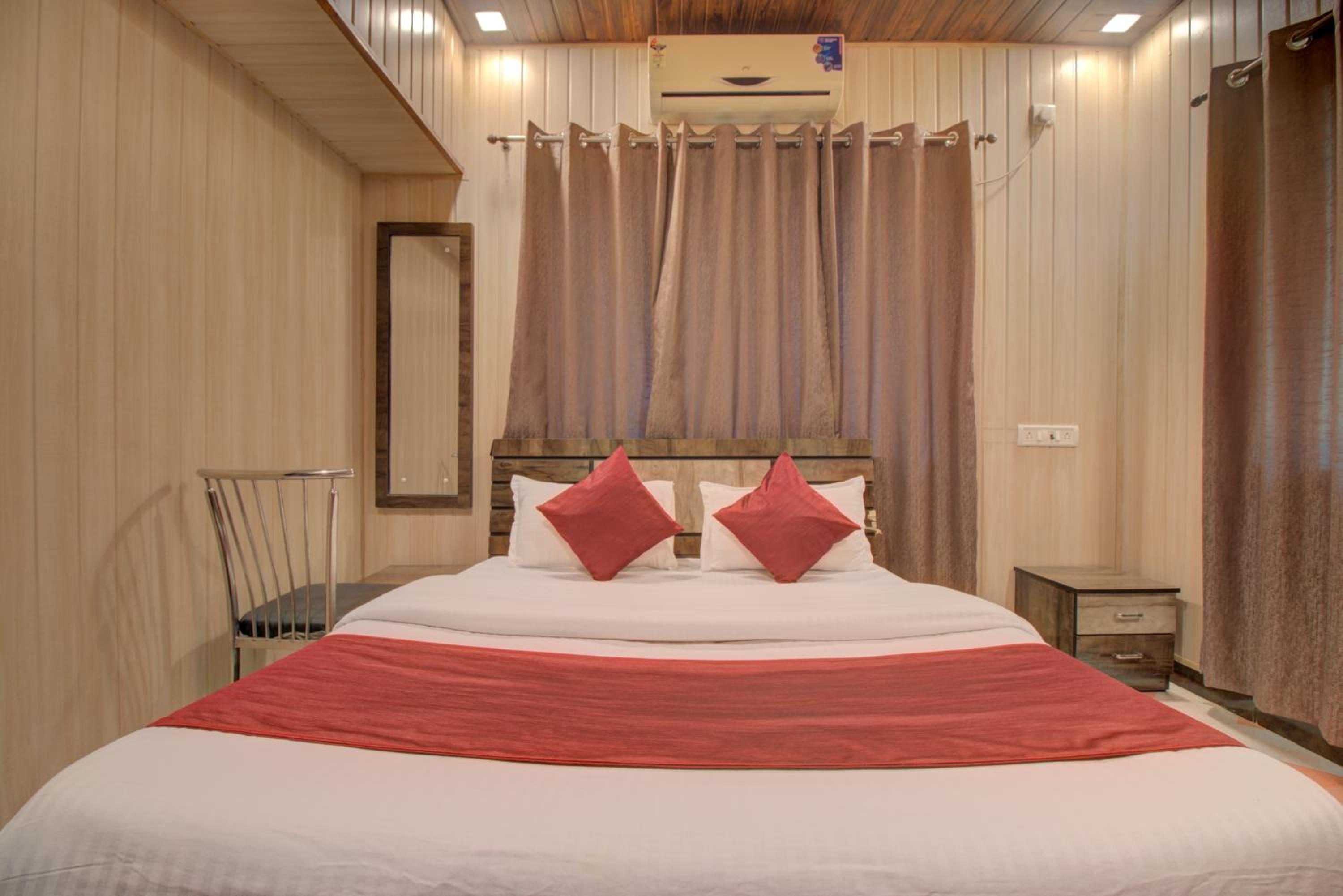 Double Room - Photo 6
