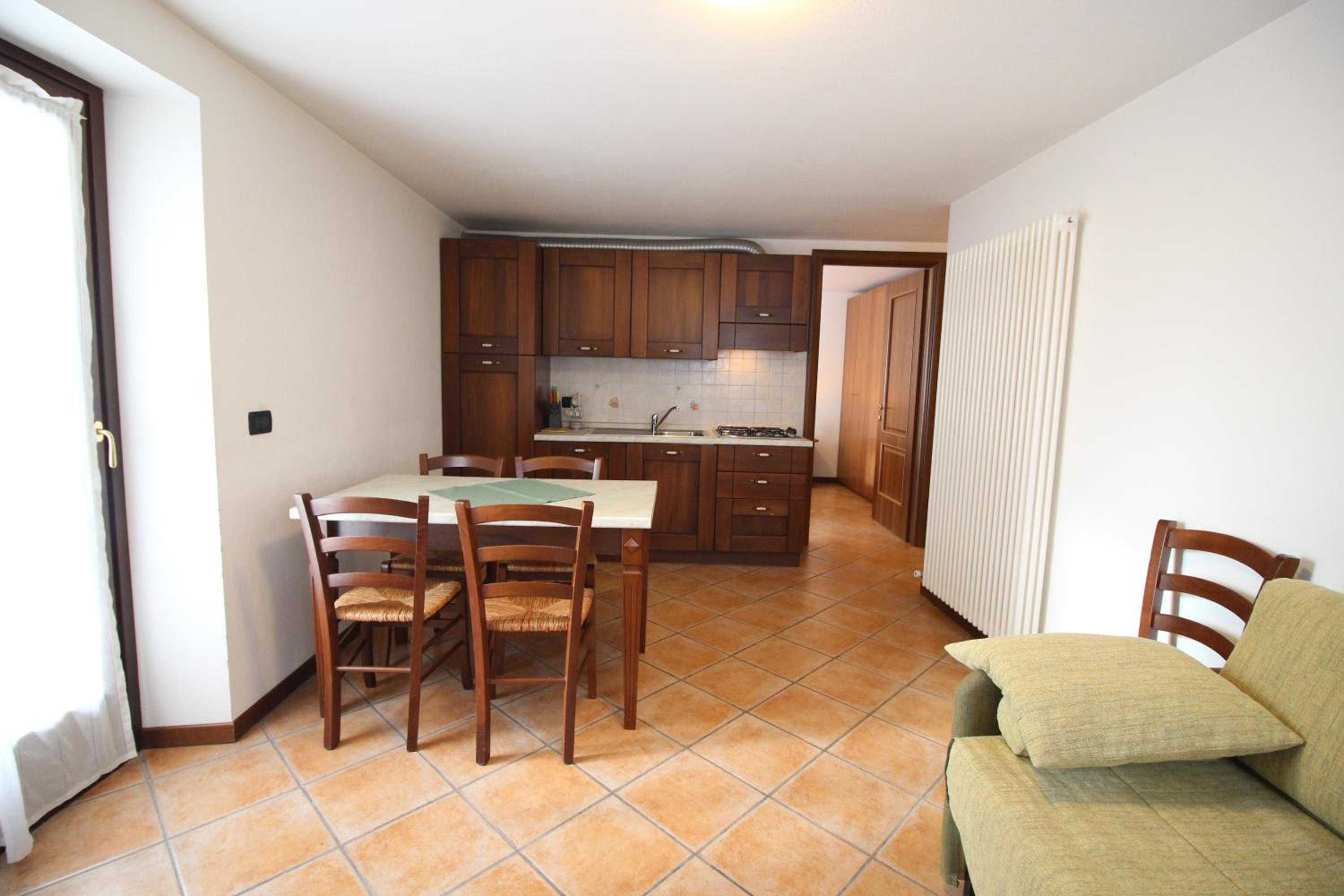 One-Bedroom Apartment photo 3