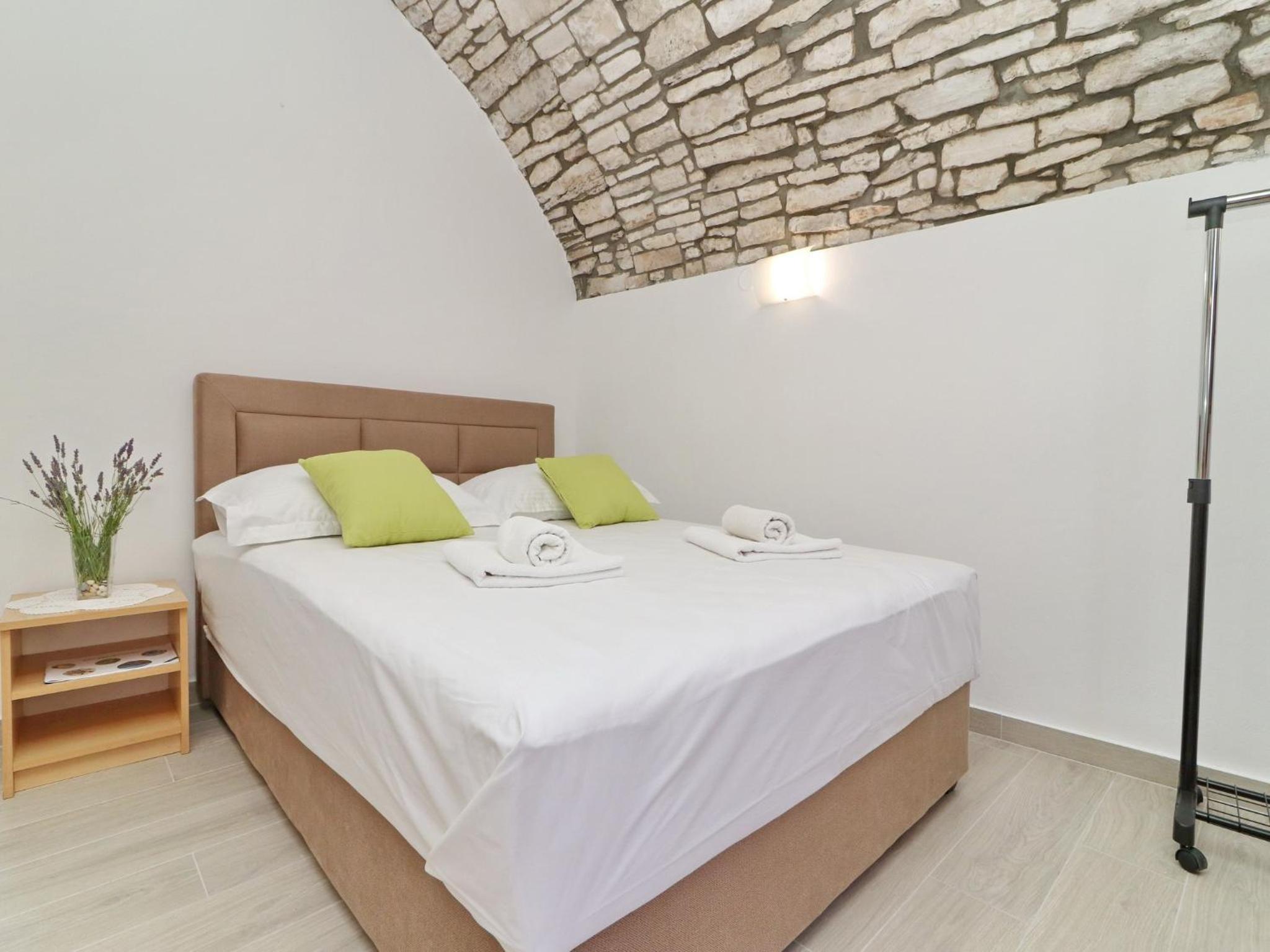 Studio Apartment with Terrace and City View - Photo 27