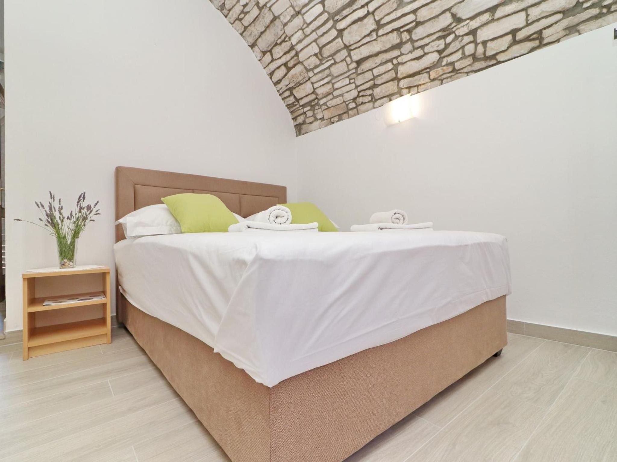 Studio Apartment with Terrace and City View - Photo 26