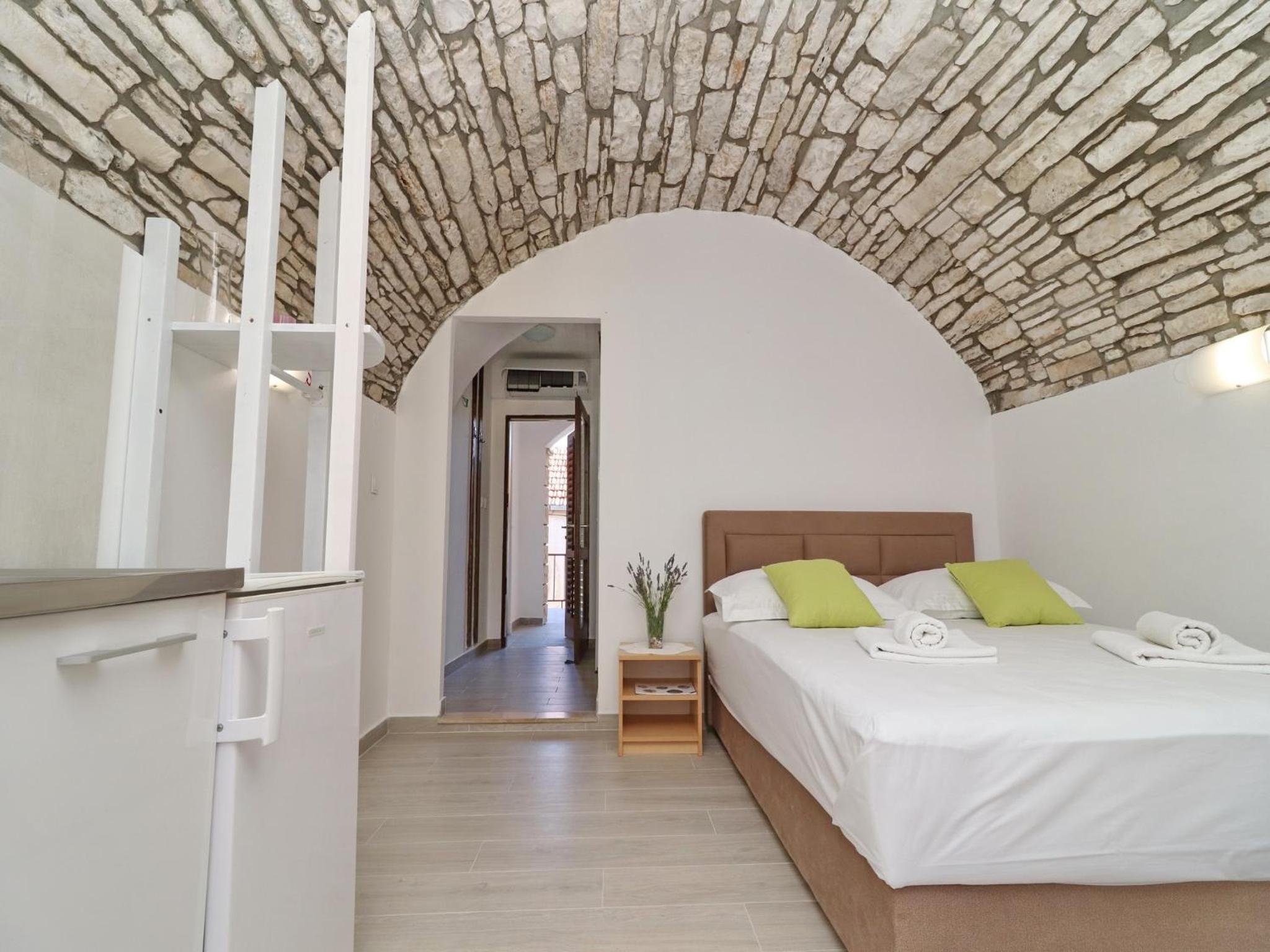 Studio Apartment with Terrace and City View - Photo 42