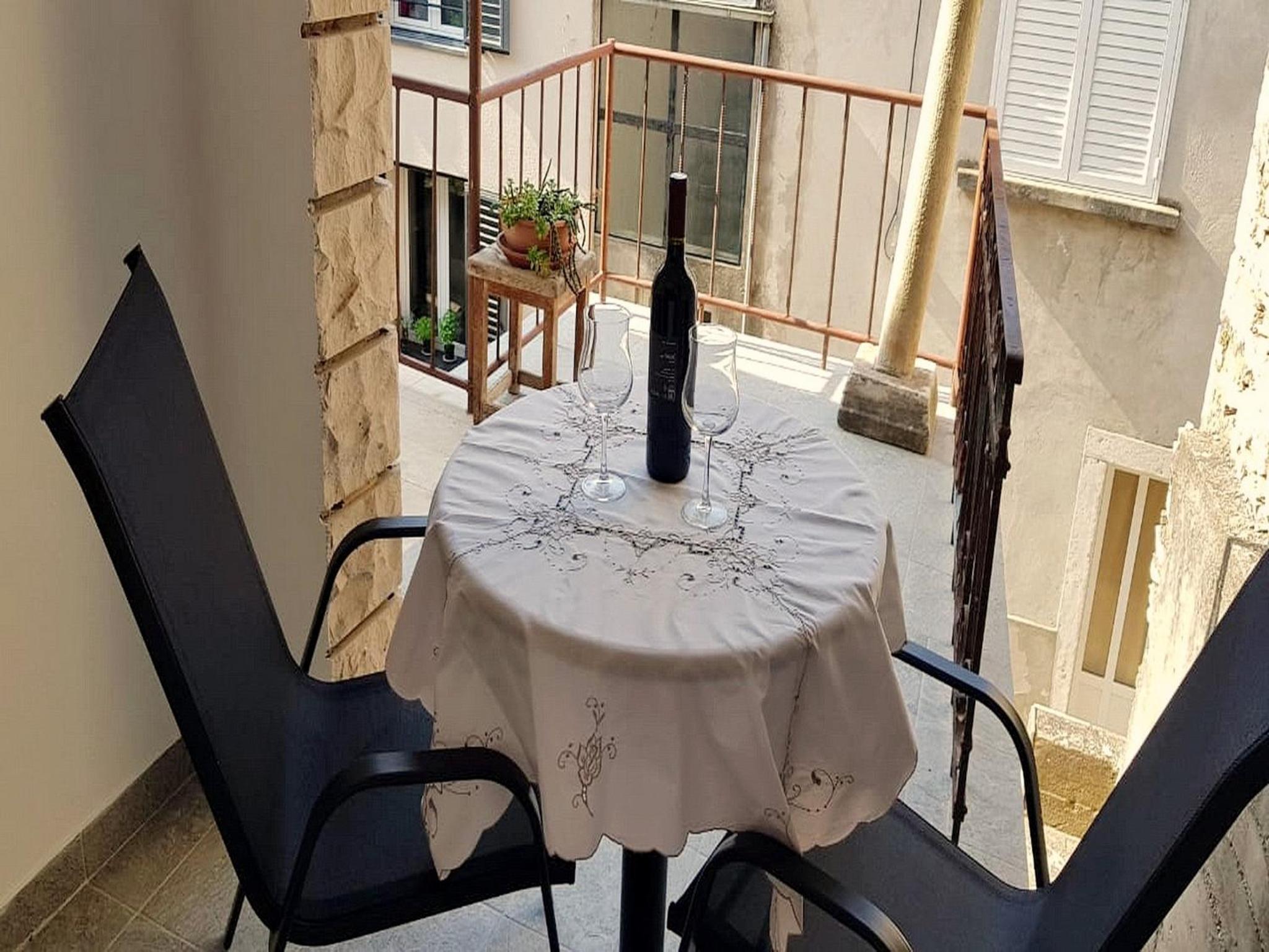 Studio Apartment with Terrace and City View - Photo 12