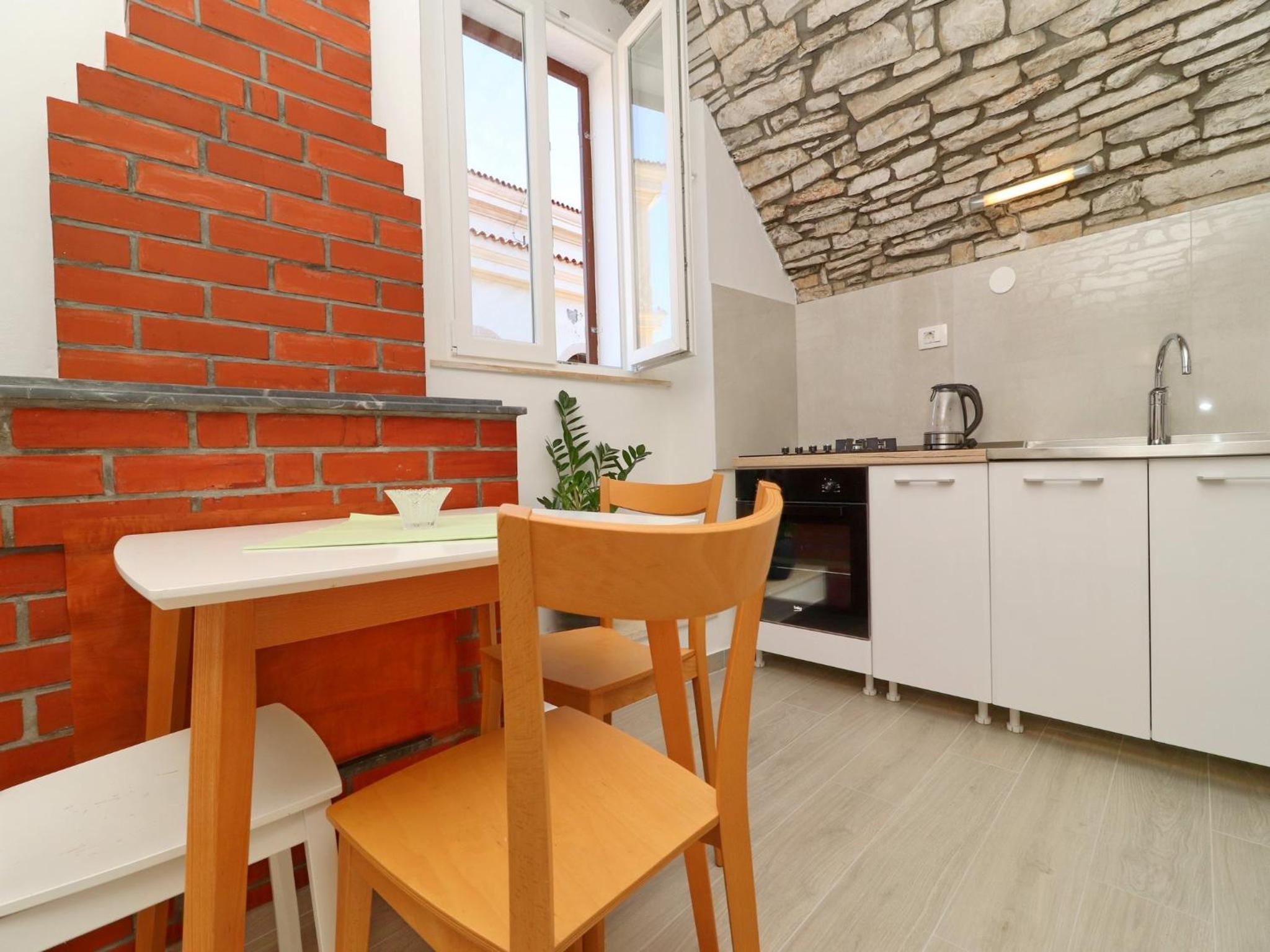 Studio Apartment with Terrace and City View - Photo 7