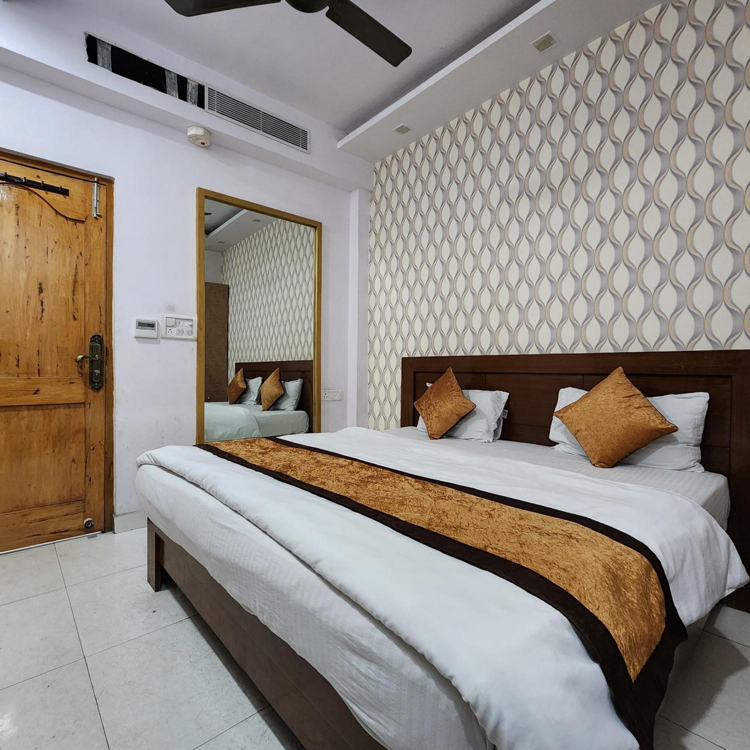 Deluxe Double Room - Photo 1