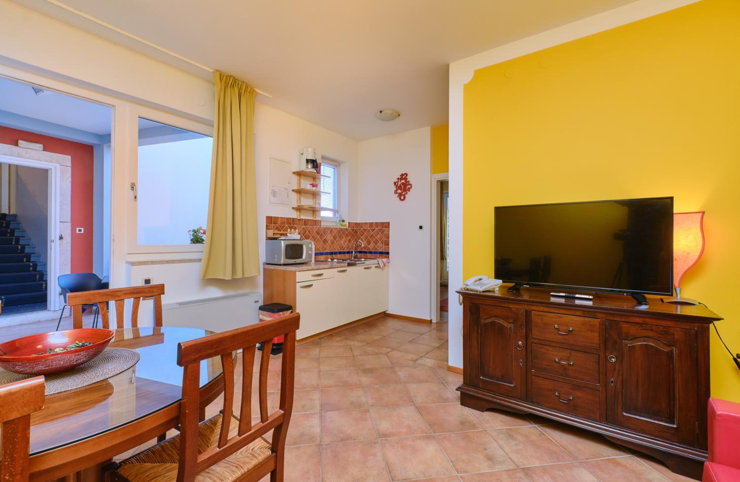 Suite with Terrace and Sea View - with Breakfast In Room - Photo 10