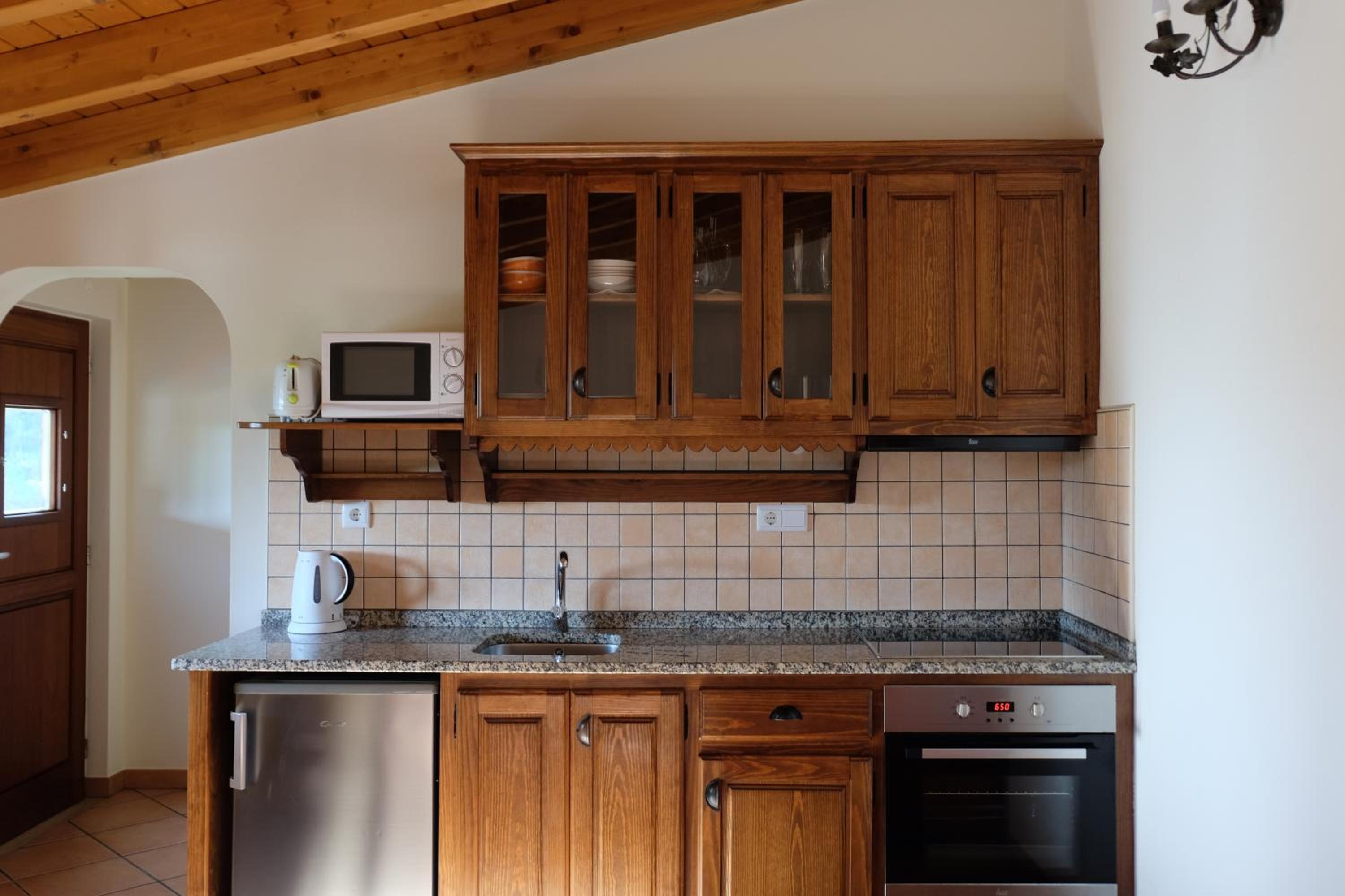 Two-Bedroom House - Photo 3