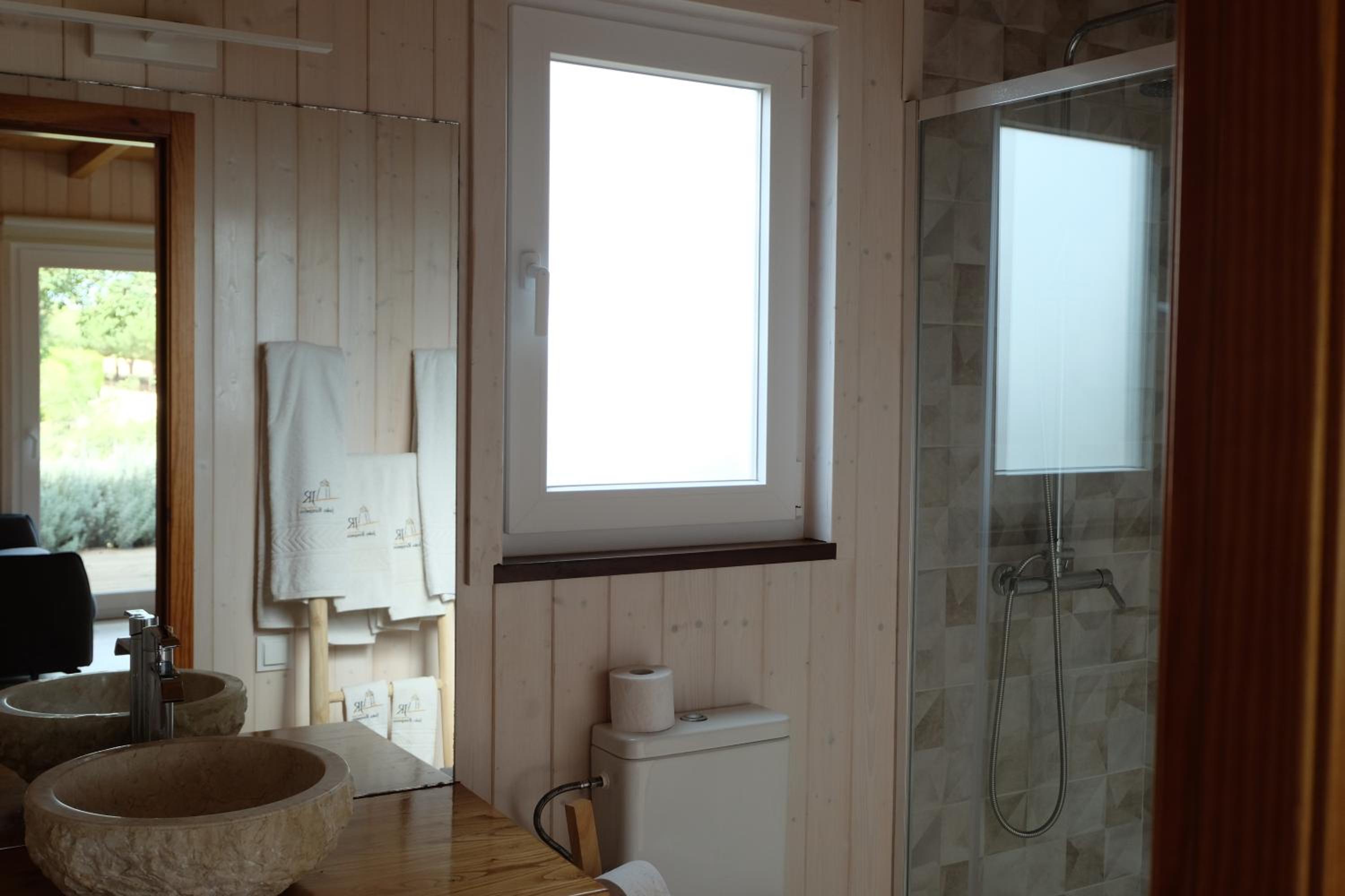 Two-Bedroom House - Photo 6