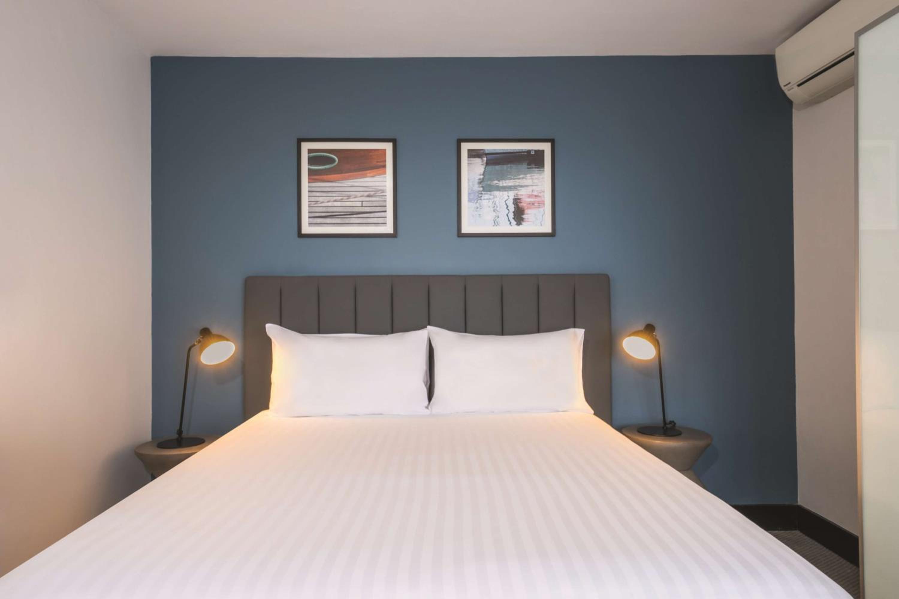 Executive Queen Room - Photo 7