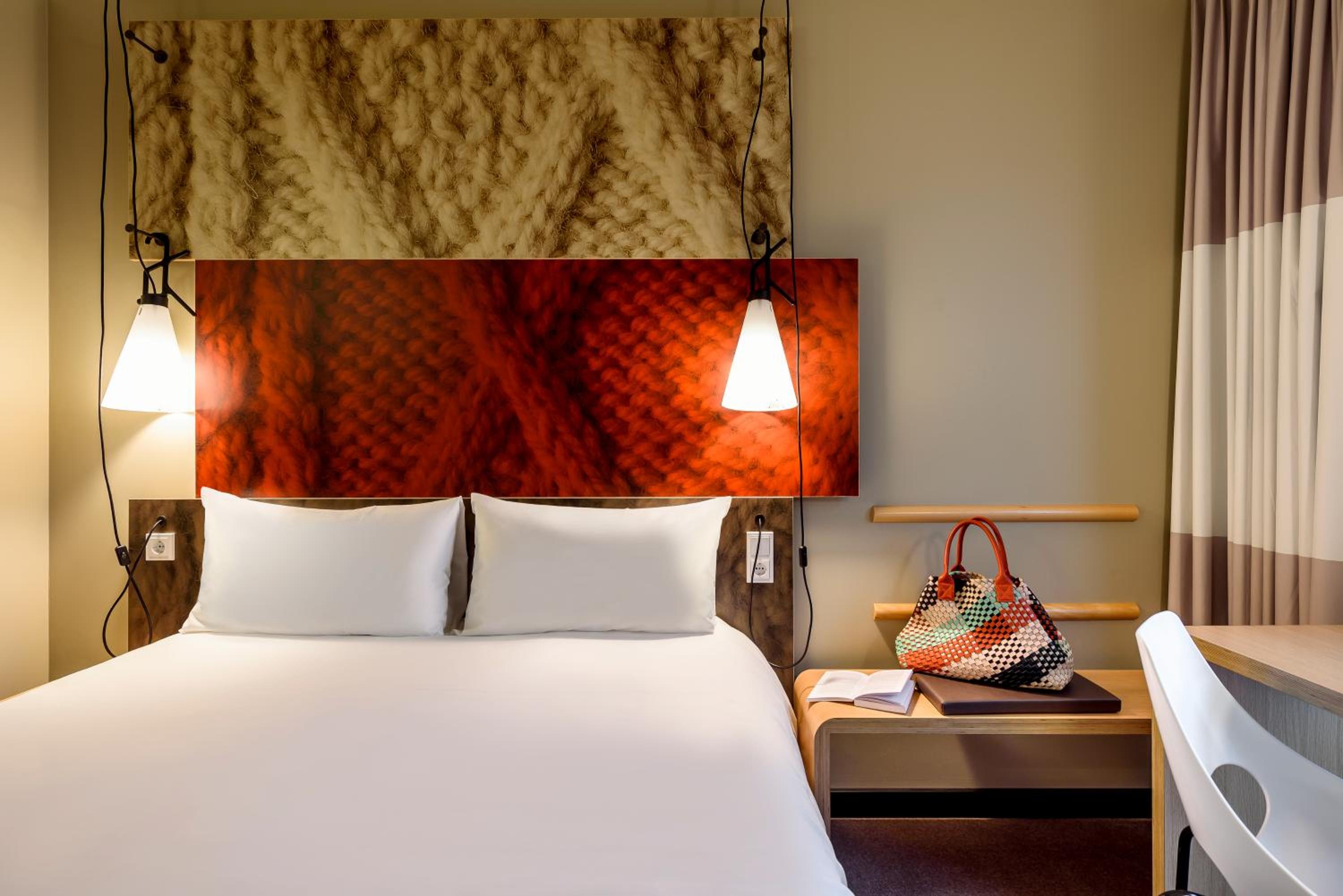 Double Room - Photo 11