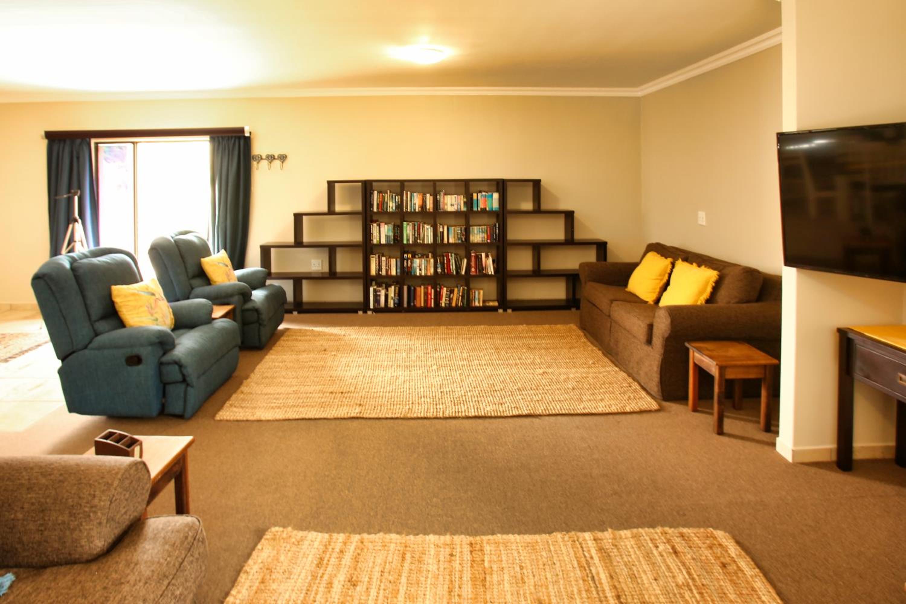 Three-Bedroom House photo 2