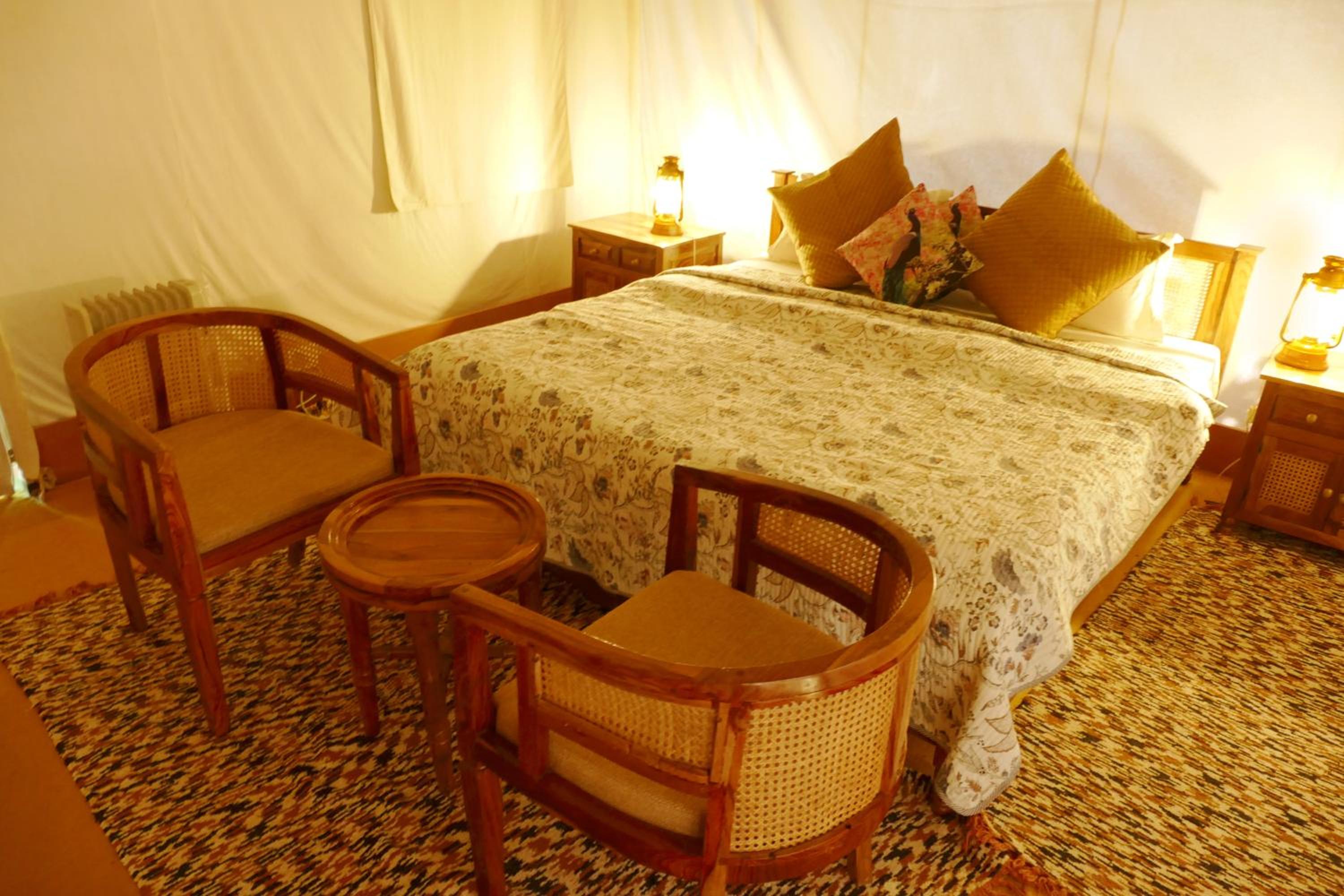 Tent - Photo 18