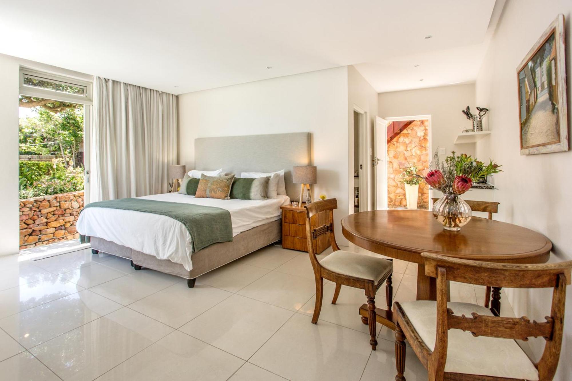 Deluxe Double or Twin Room with Garden View photo 3