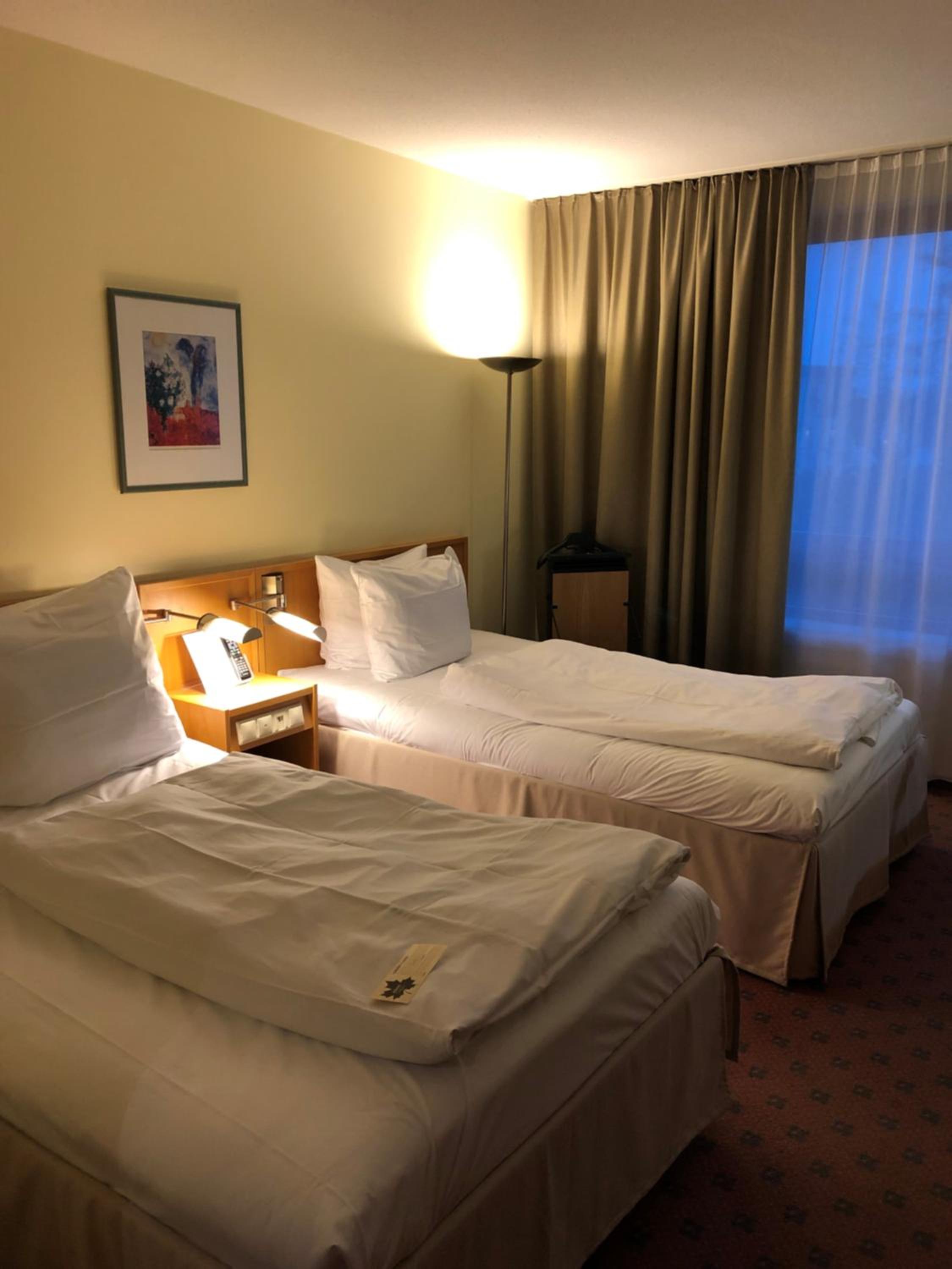 Economy Twin Room - Photo 3