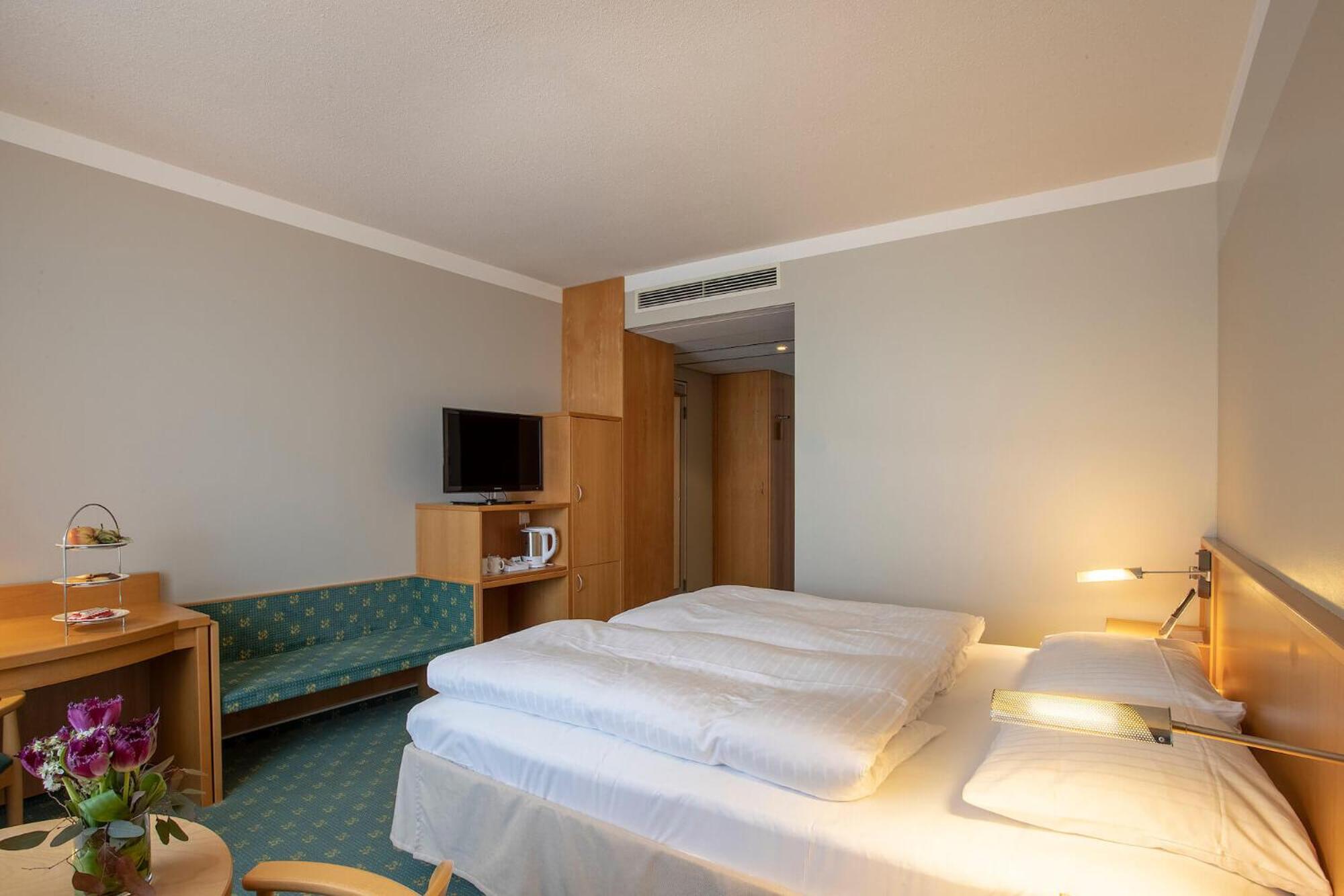Economy Double Room - Photo 4