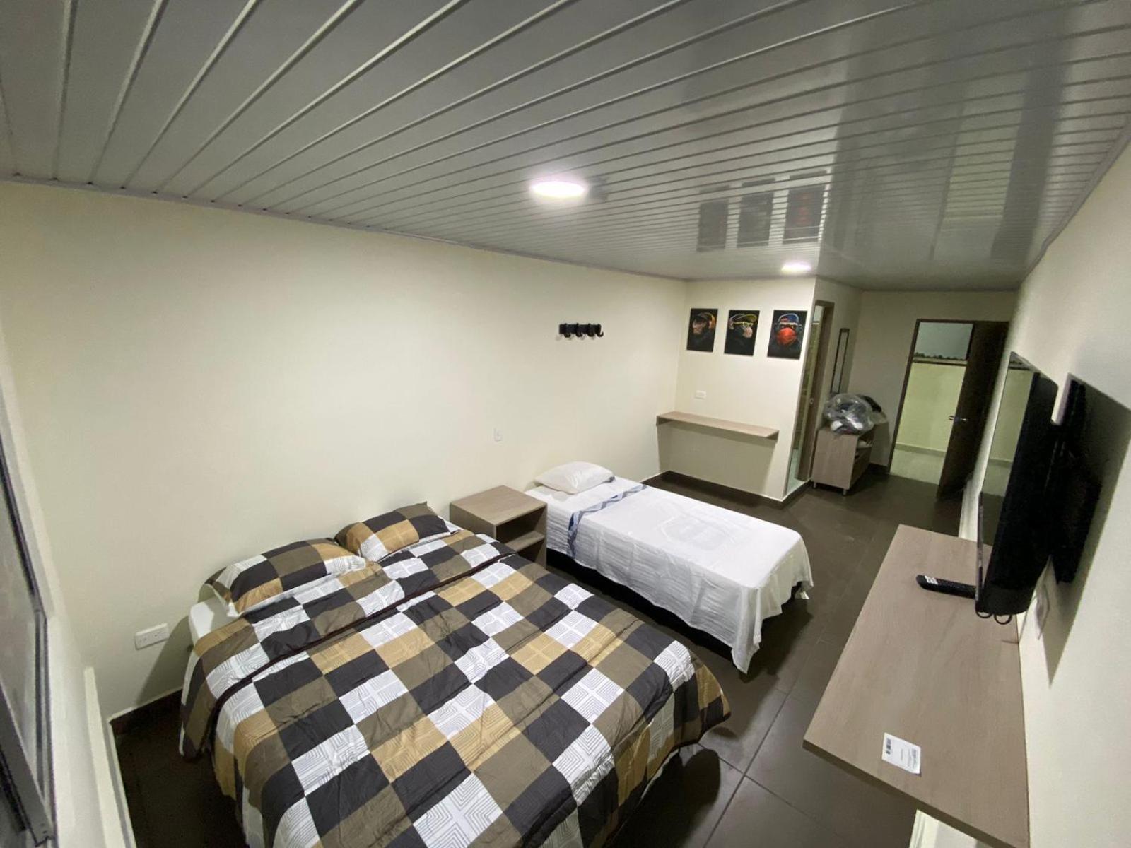 Twin Room with Private Bathroom photo 3