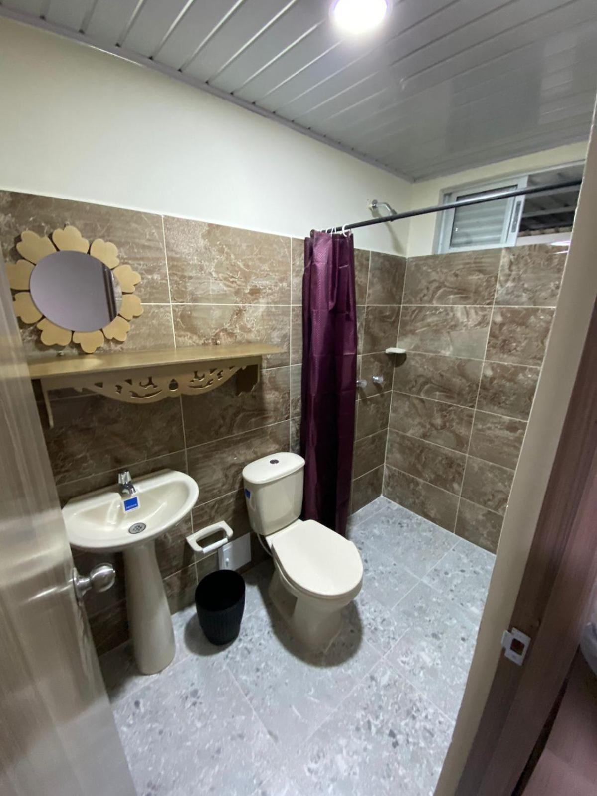 Twin Room with Private Bathroom photo 2