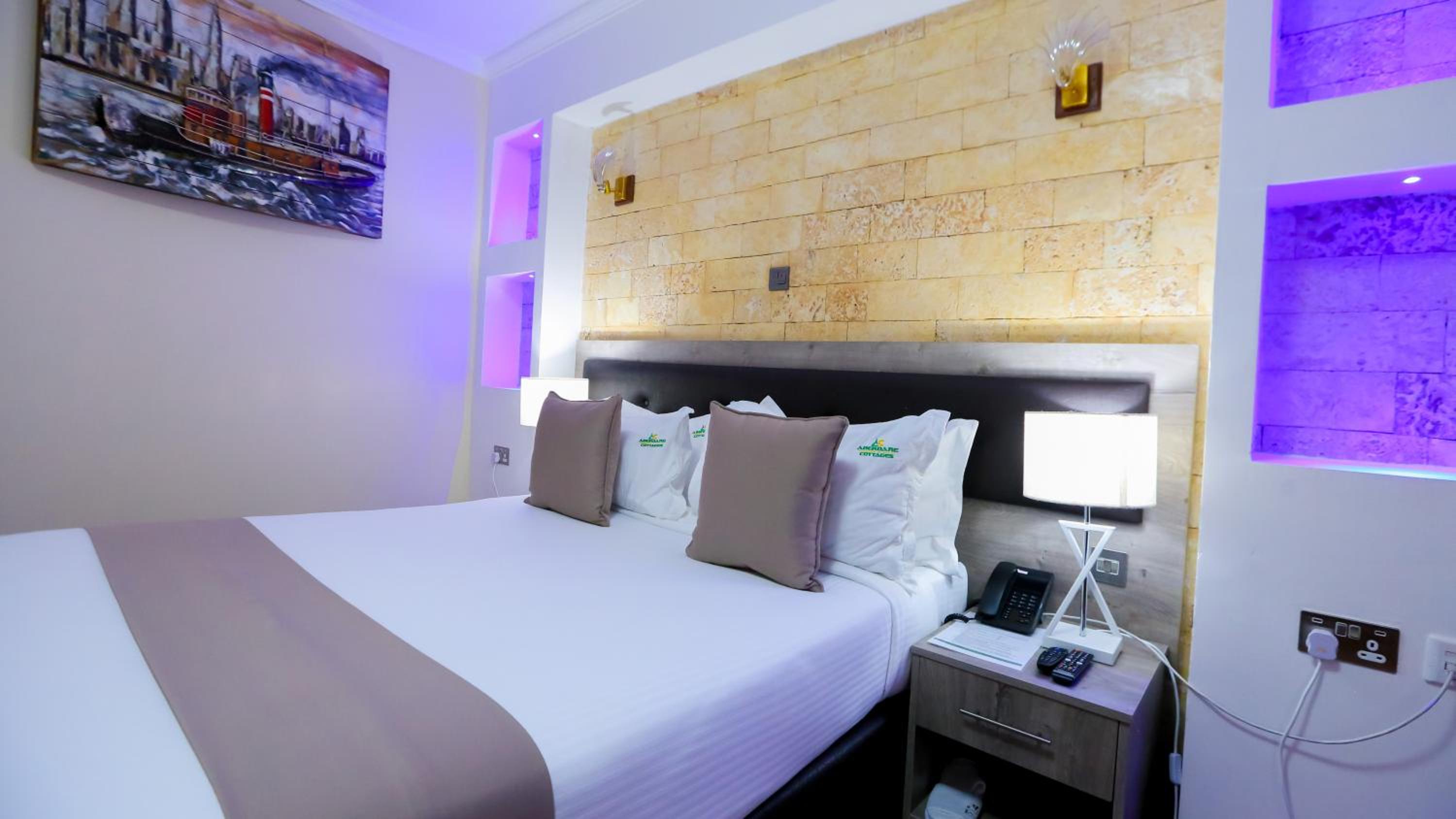 Deluxe Single Room