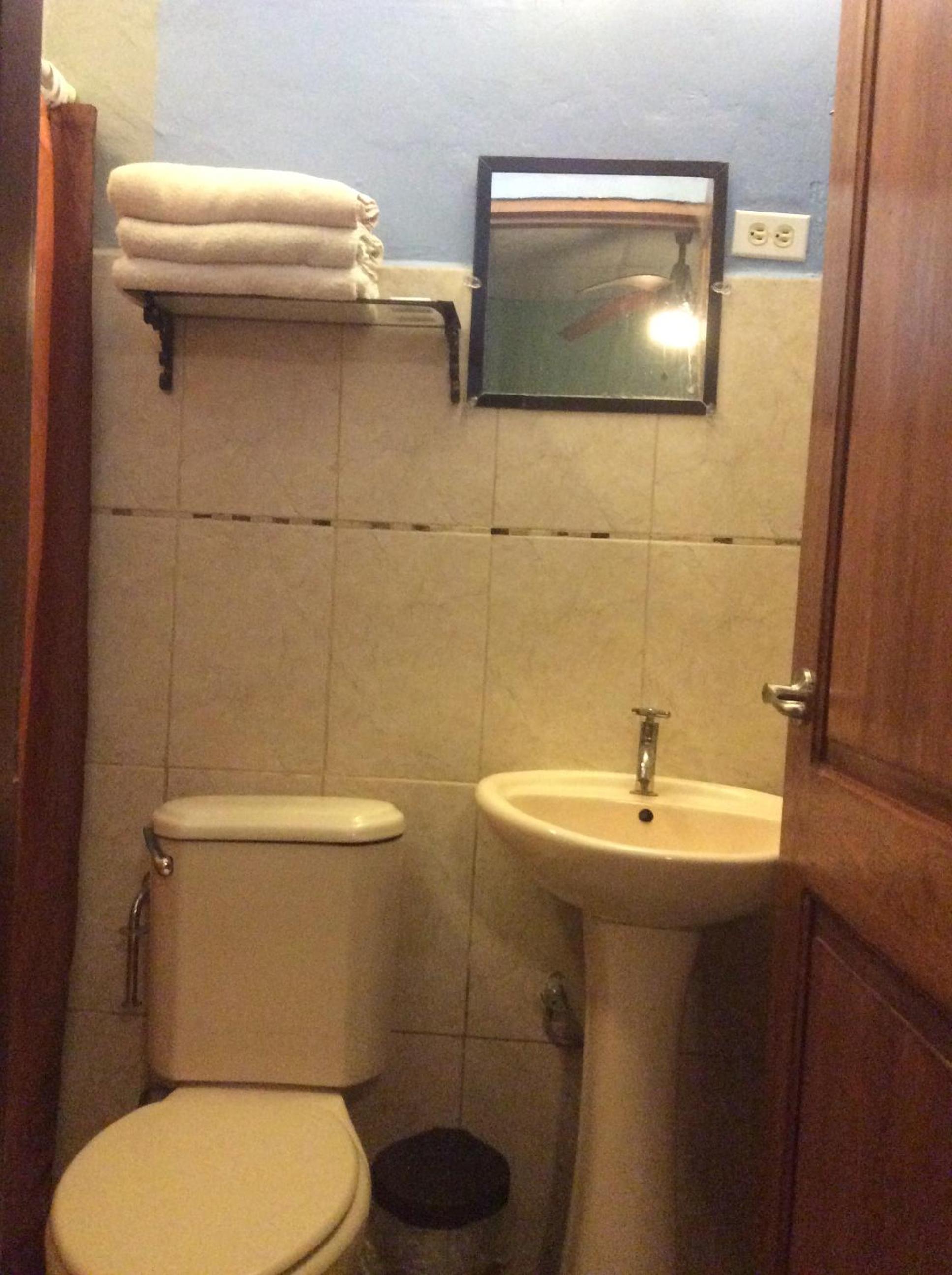Budget Double Room photo 3