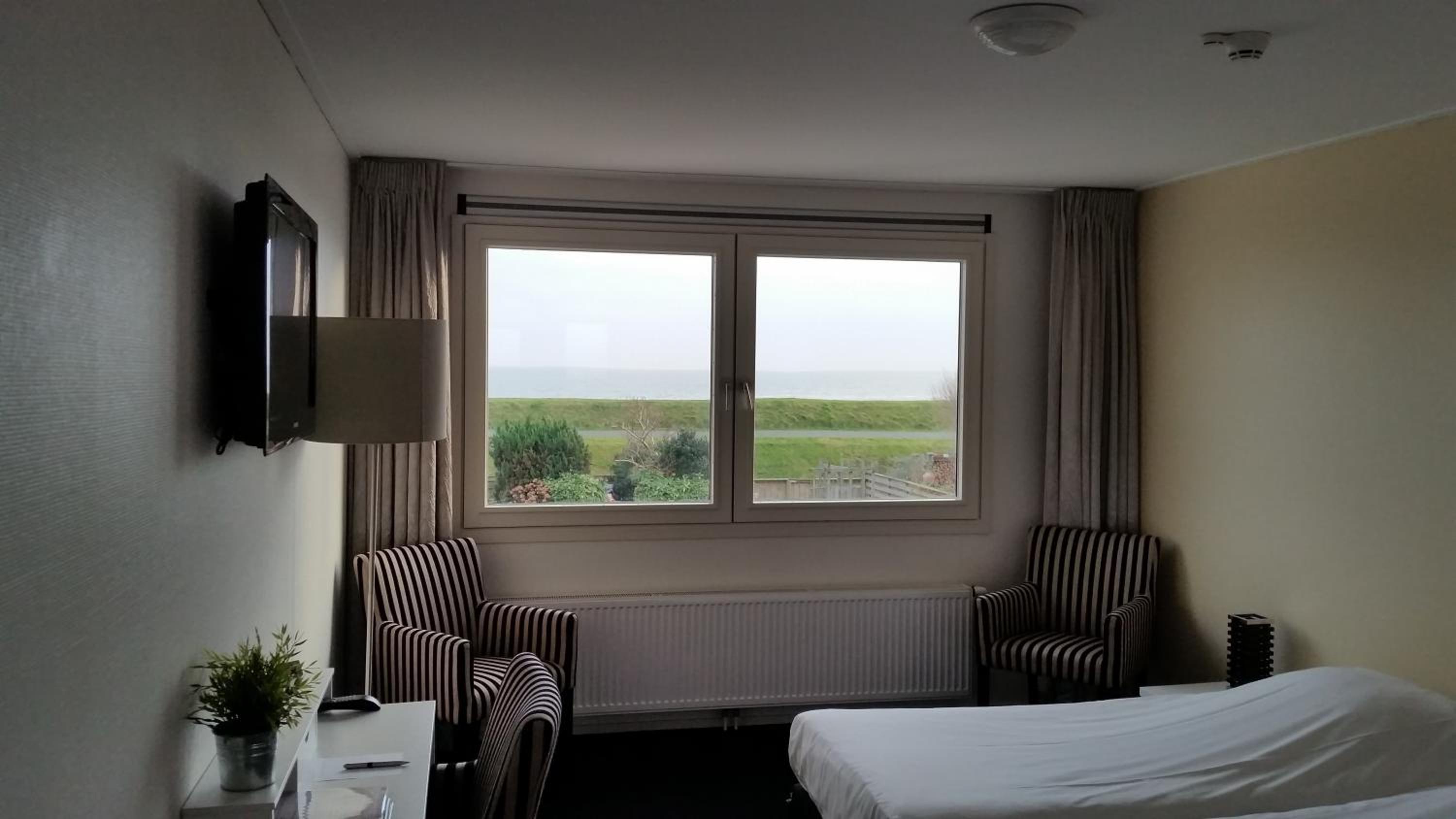 Double Room with Sea View photo 3