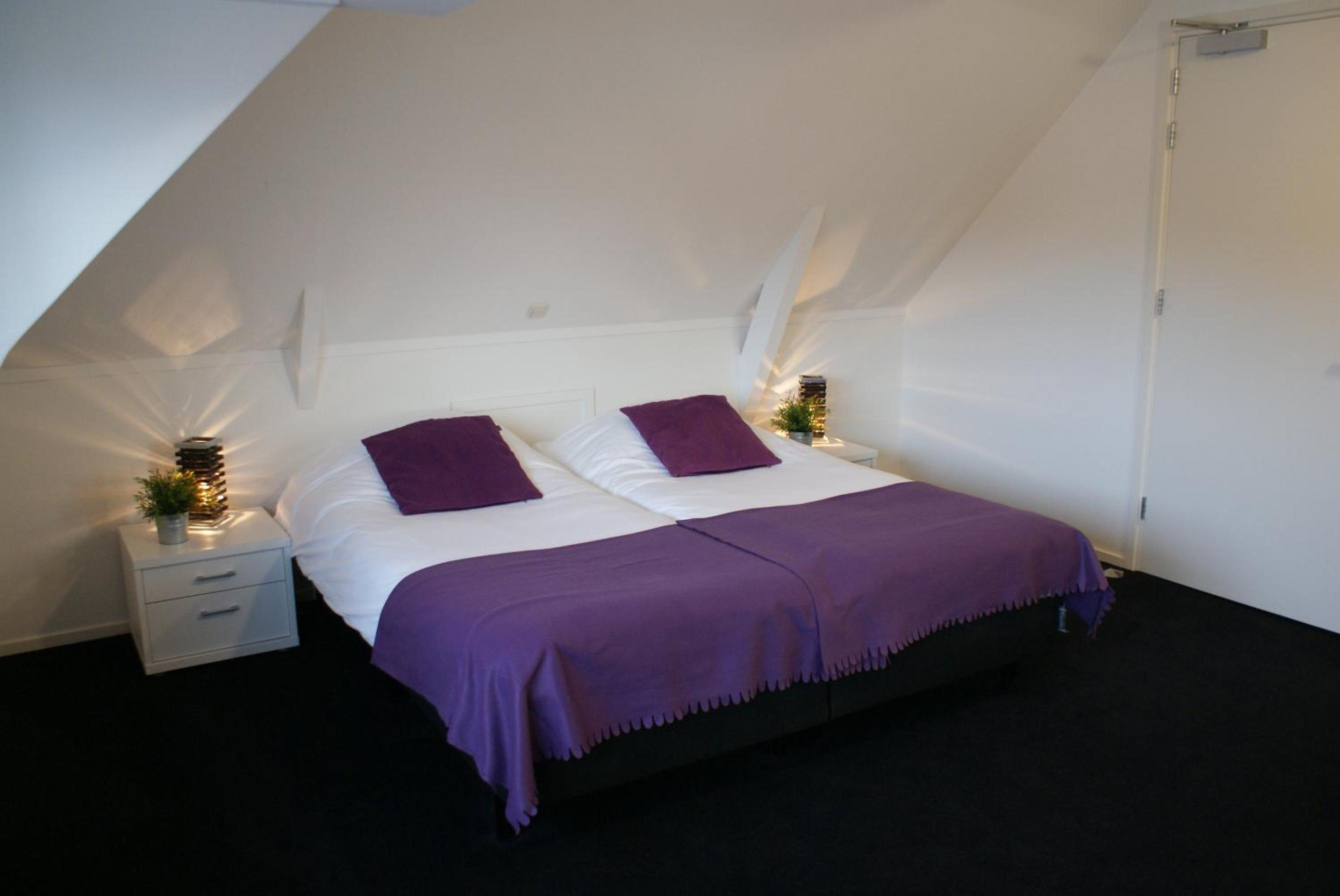 Double Room with Private Bathroom photo 2