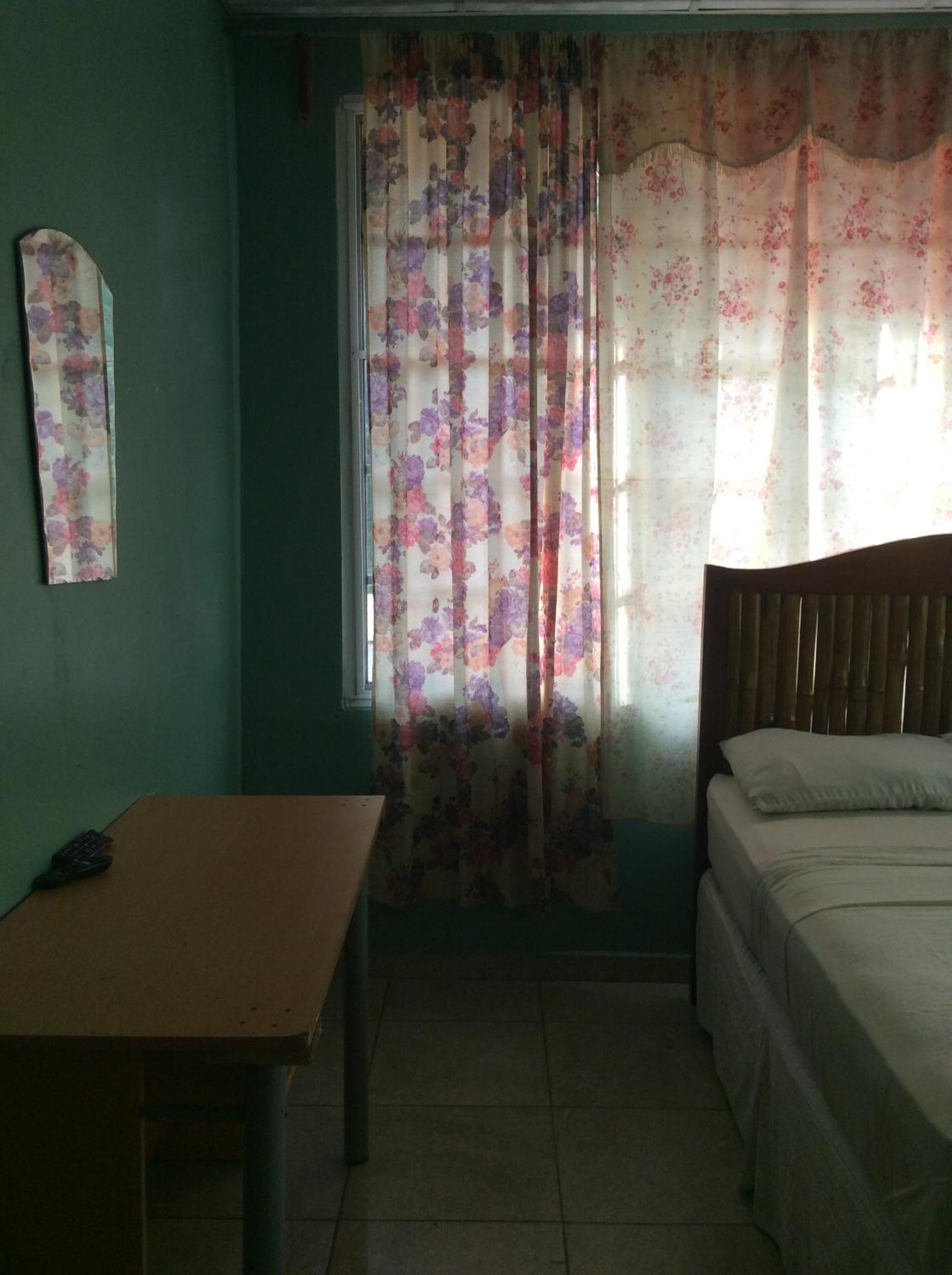Standard Queen Room photo 1