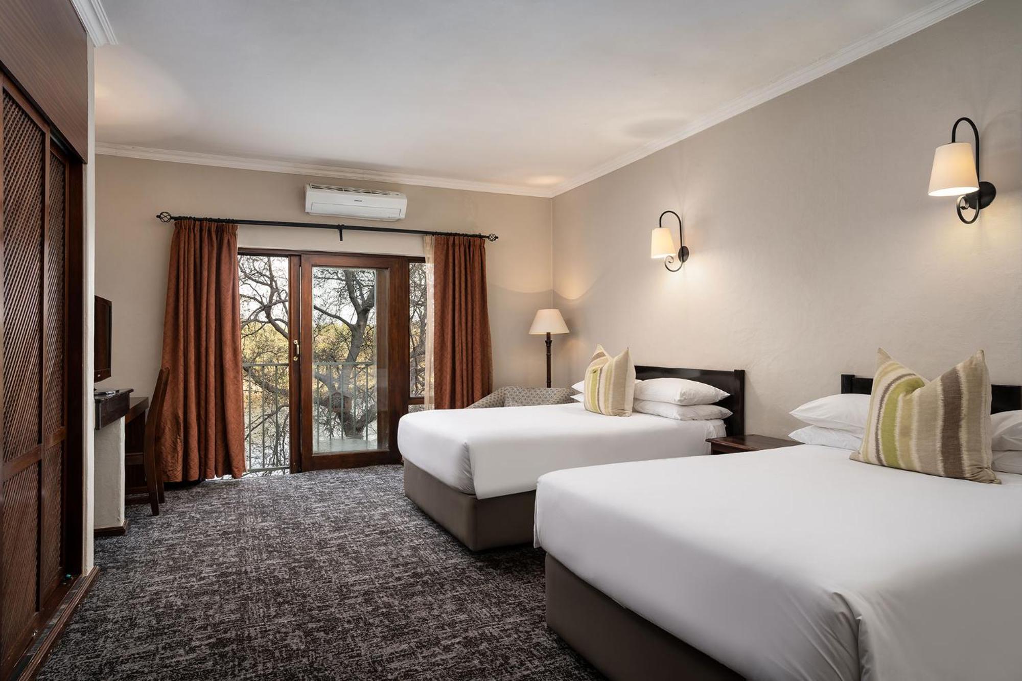  Deluxe Room with Two Double Beds with River Front photo 1