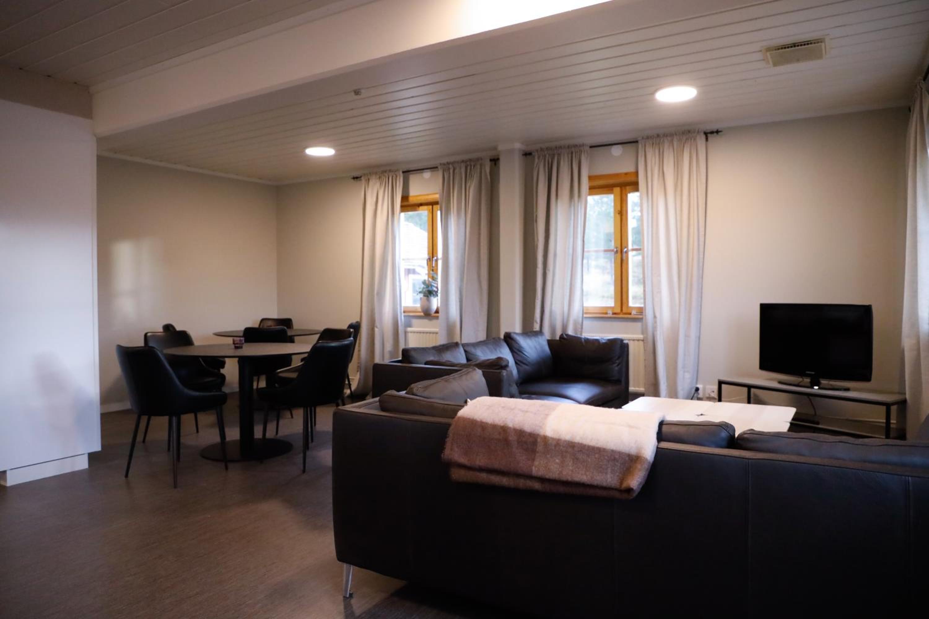 Twin Room with Shared Bathroom
