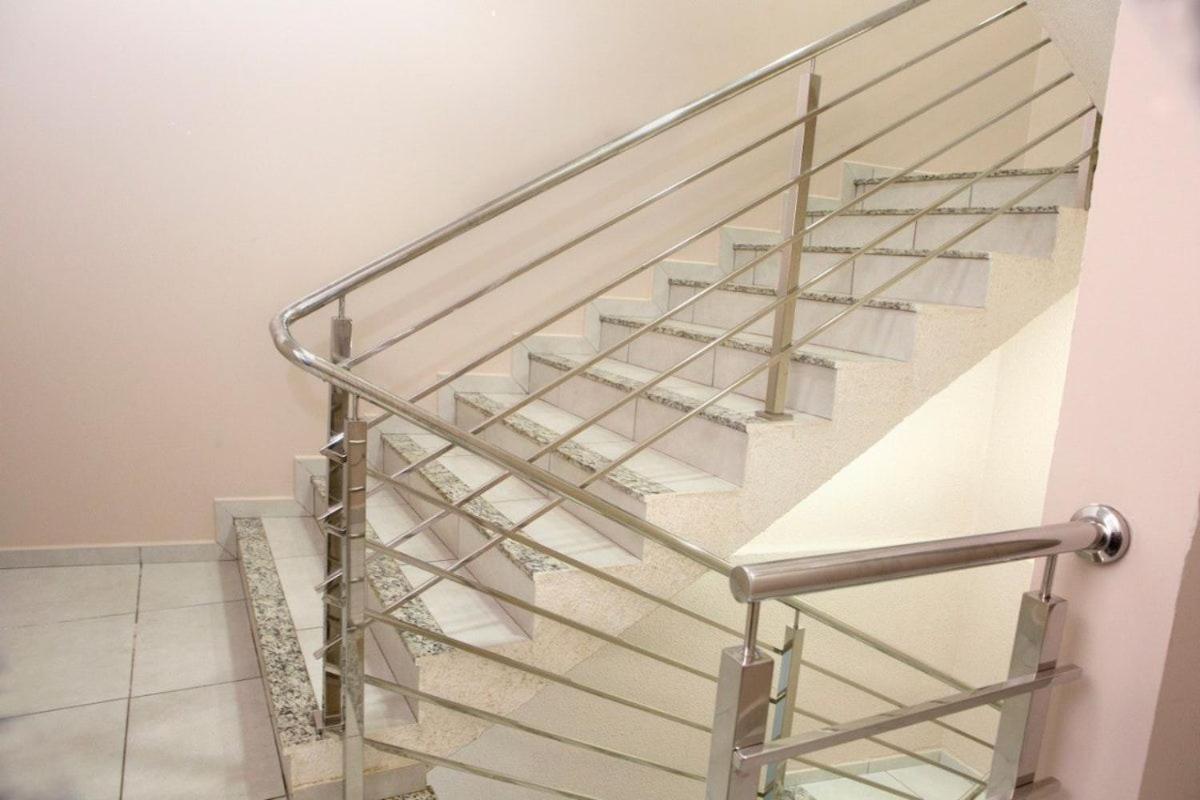 Apartment - Split Level - Photo 10