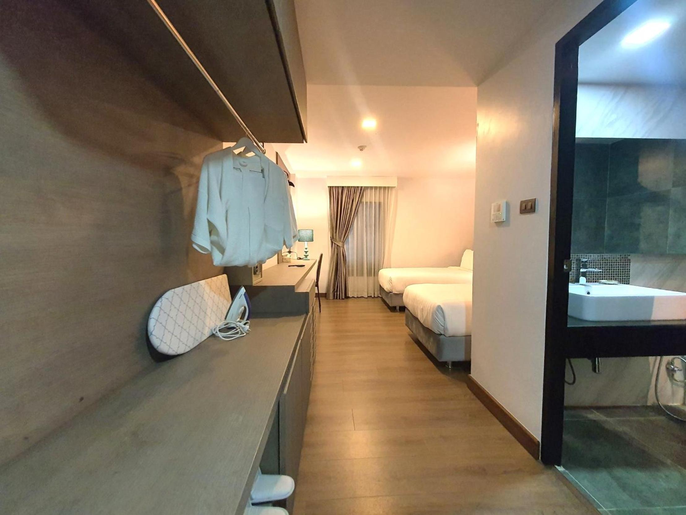 Superior Twin Room - Photo 4