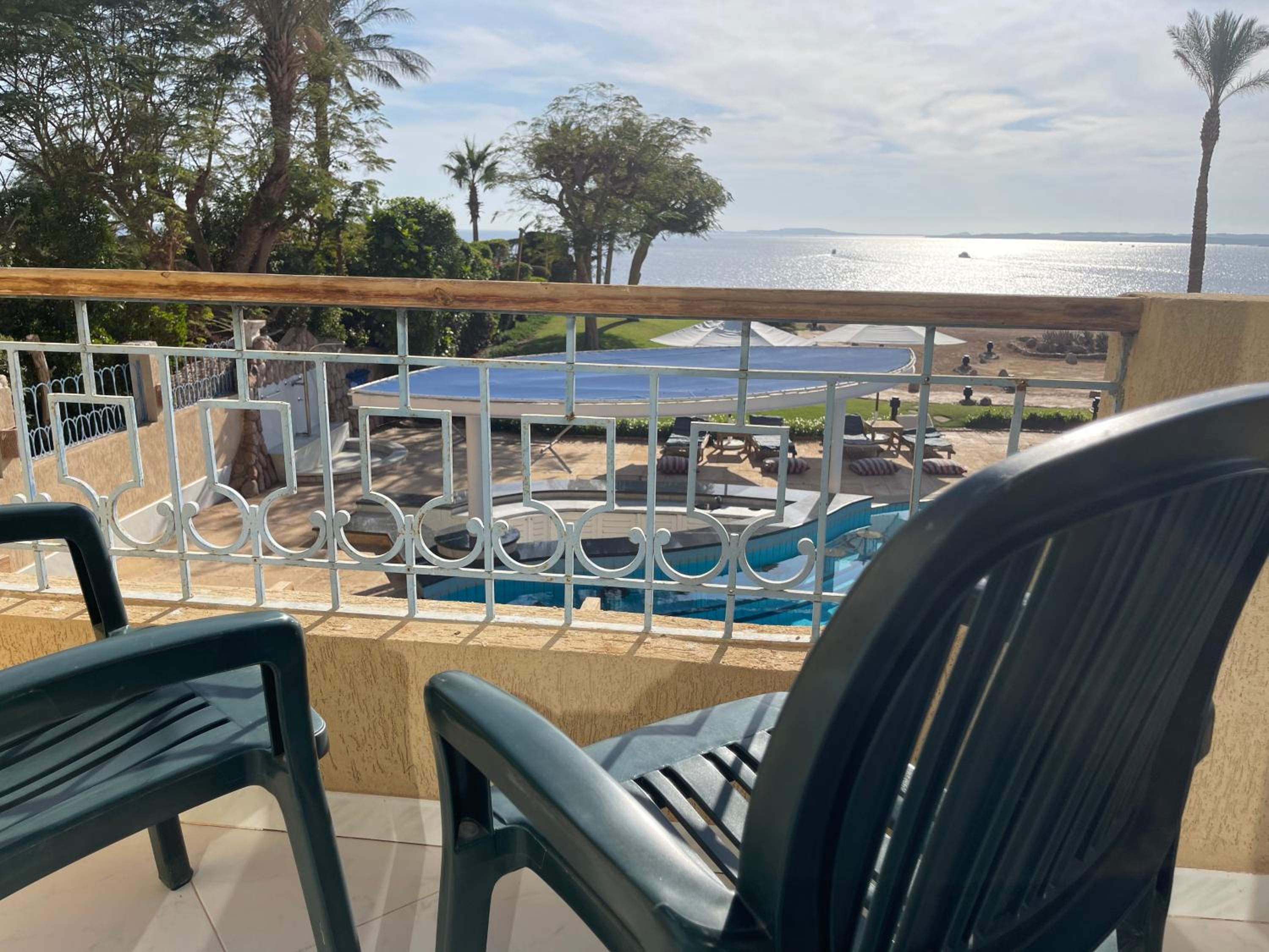 Deluxe Double Room with Balcony and Sea View photo 3