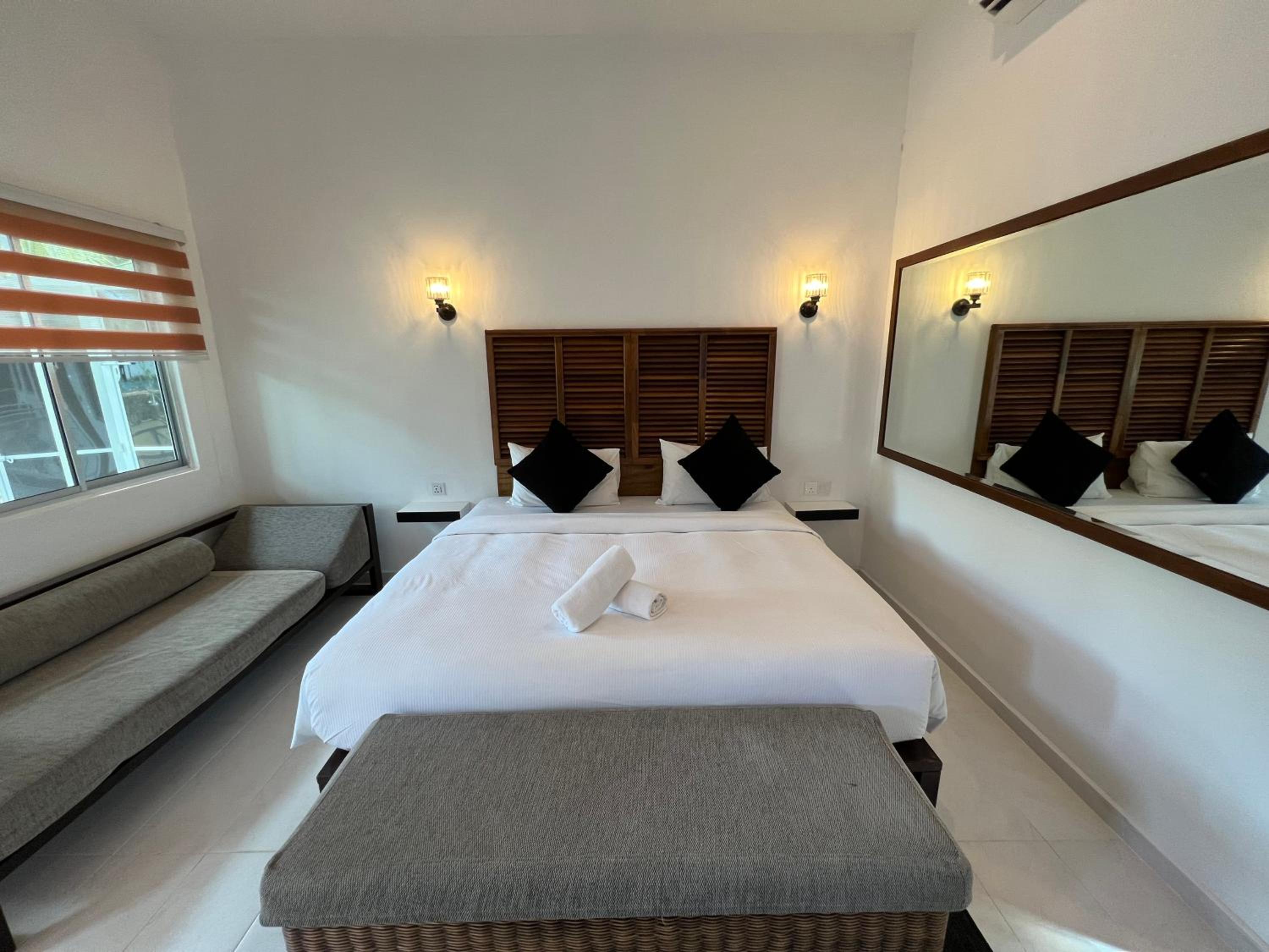 King Room with Lake View photo 3