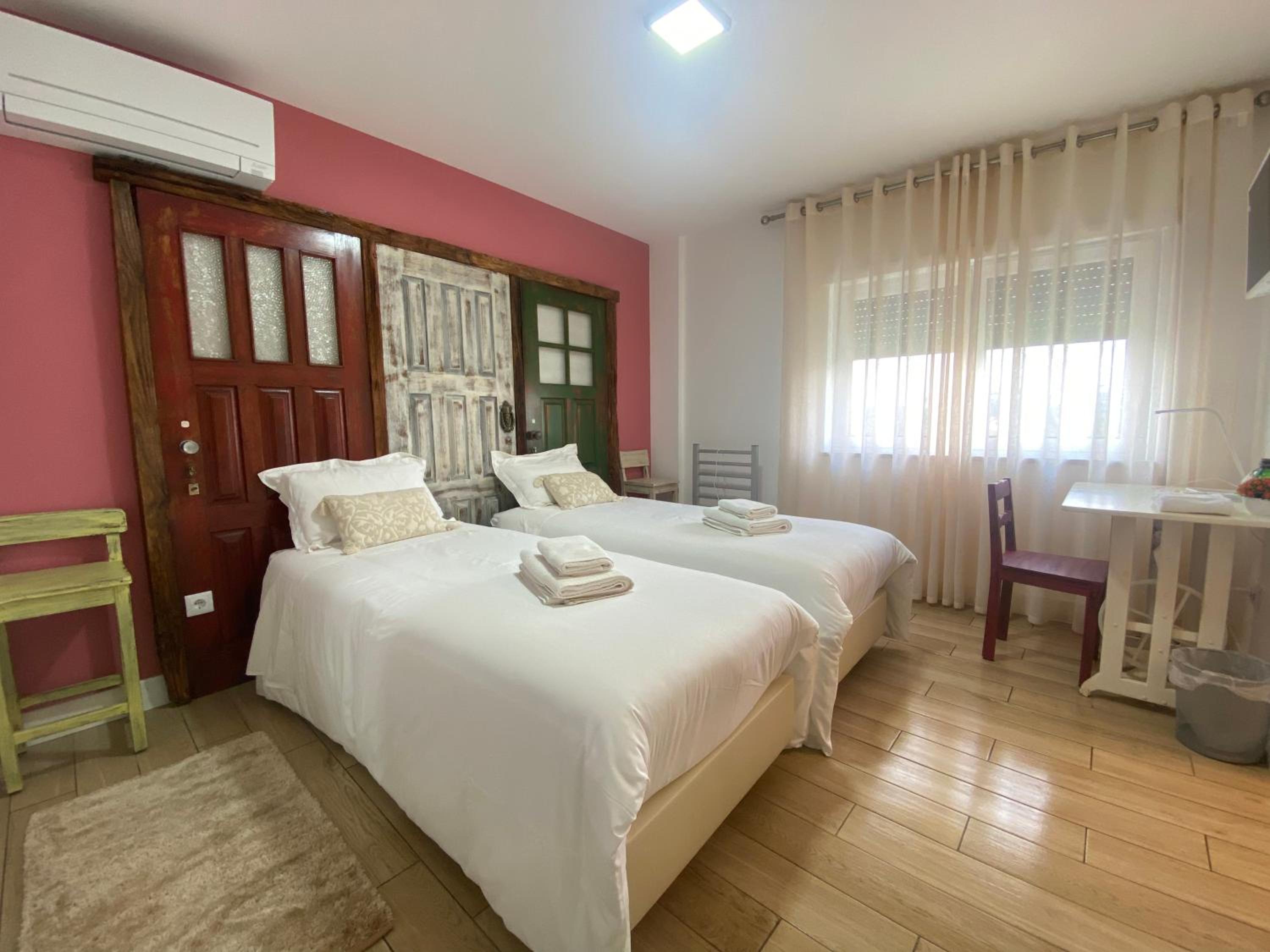Double Room with Mountain View - Photo 4