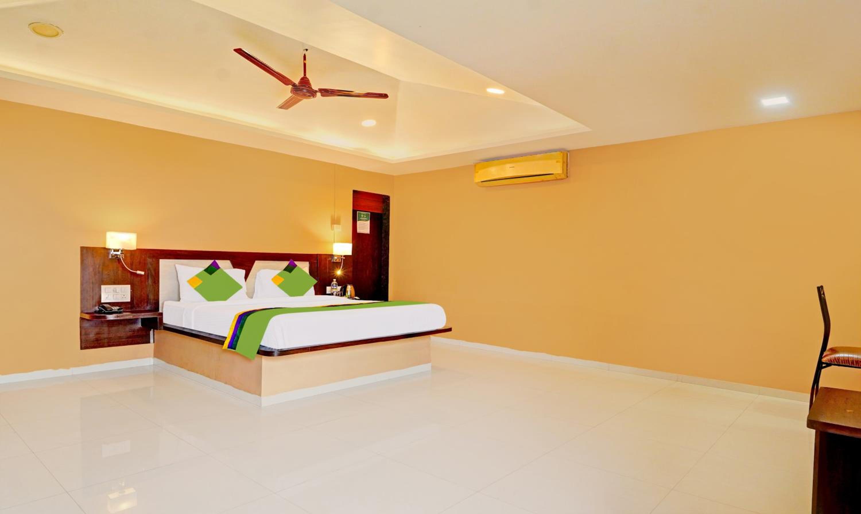 Deluxe Room - Photo 8