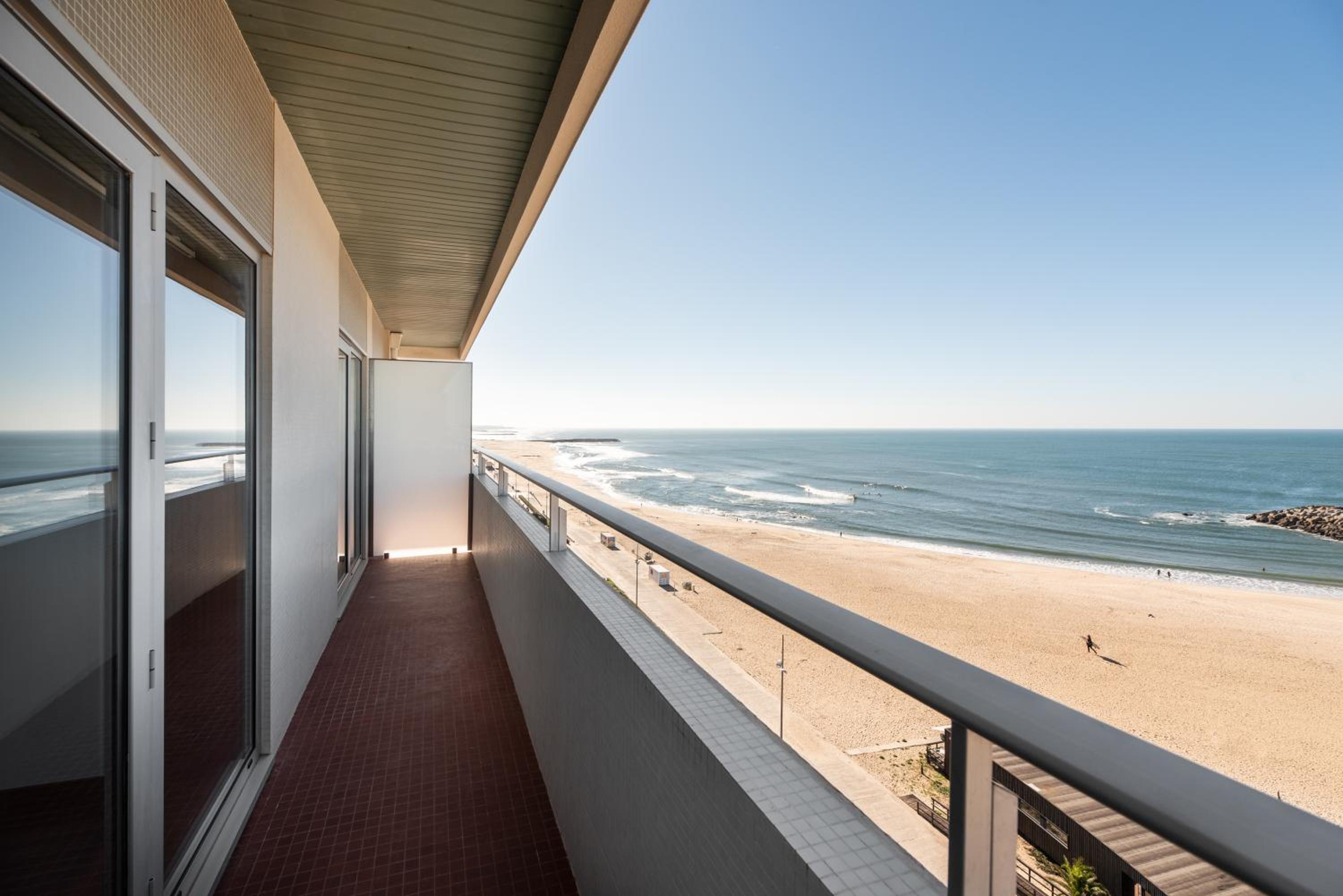 Premium Suite with Sea View - Photo 4