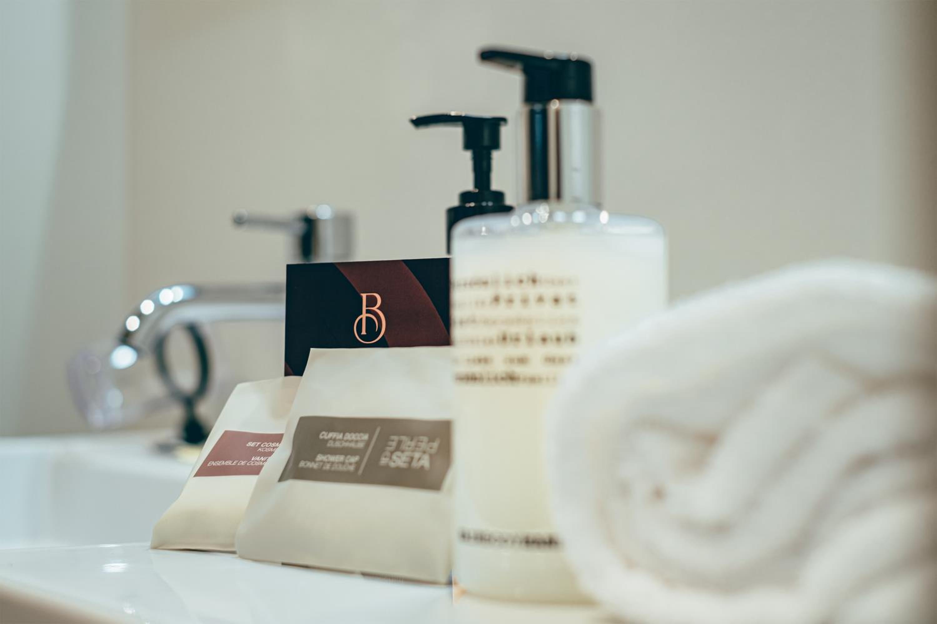 Suite with Spa Bath - Photo 21