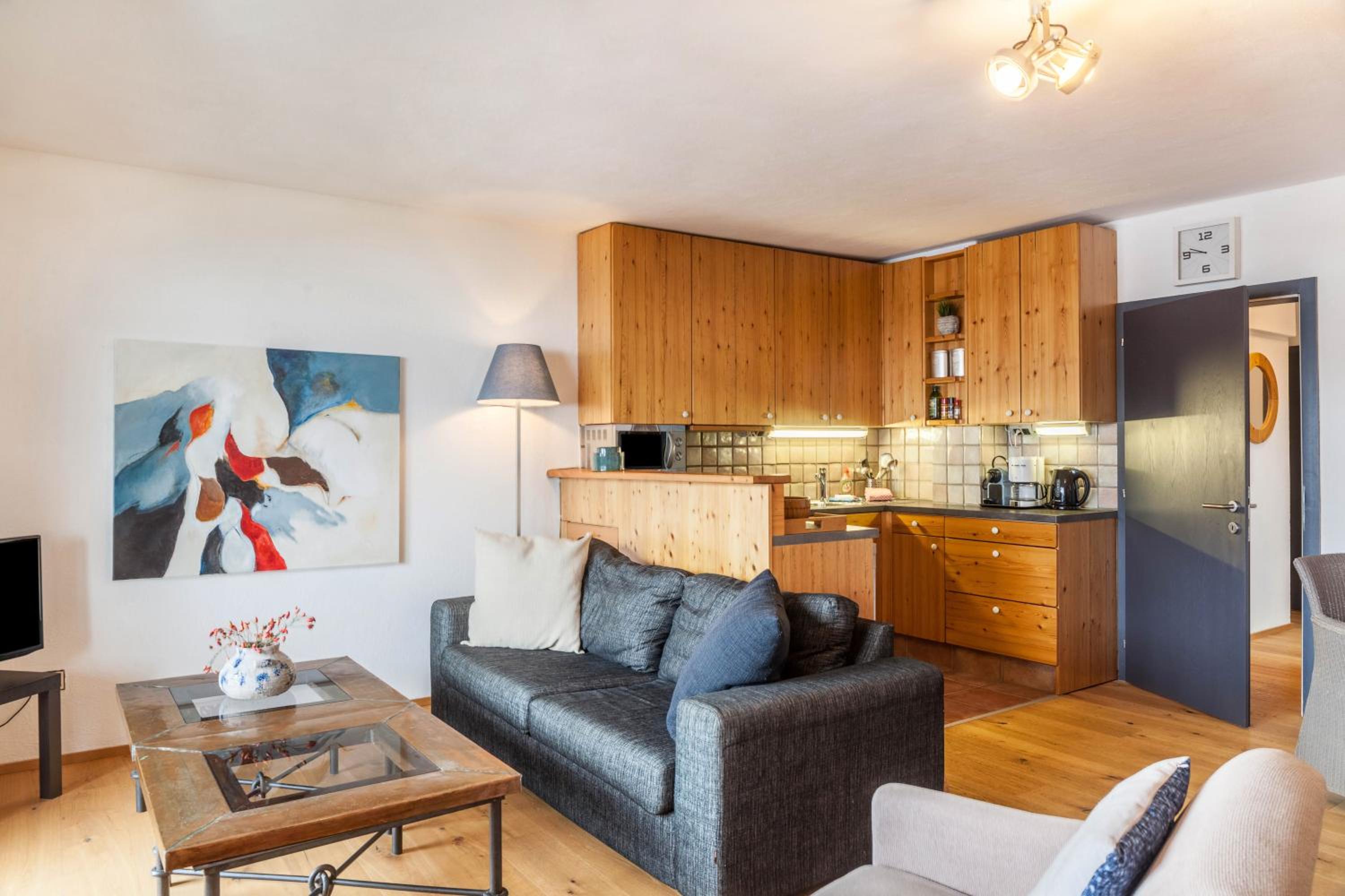 Two-Bedroom Deluxe Apartment with Garden View