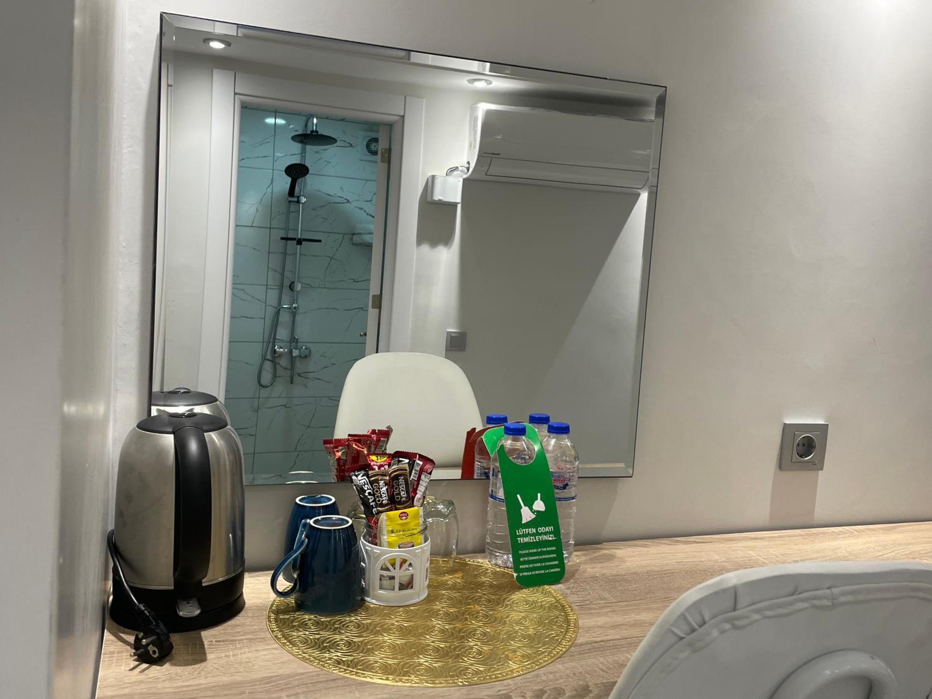 Budget Double Room photo 3