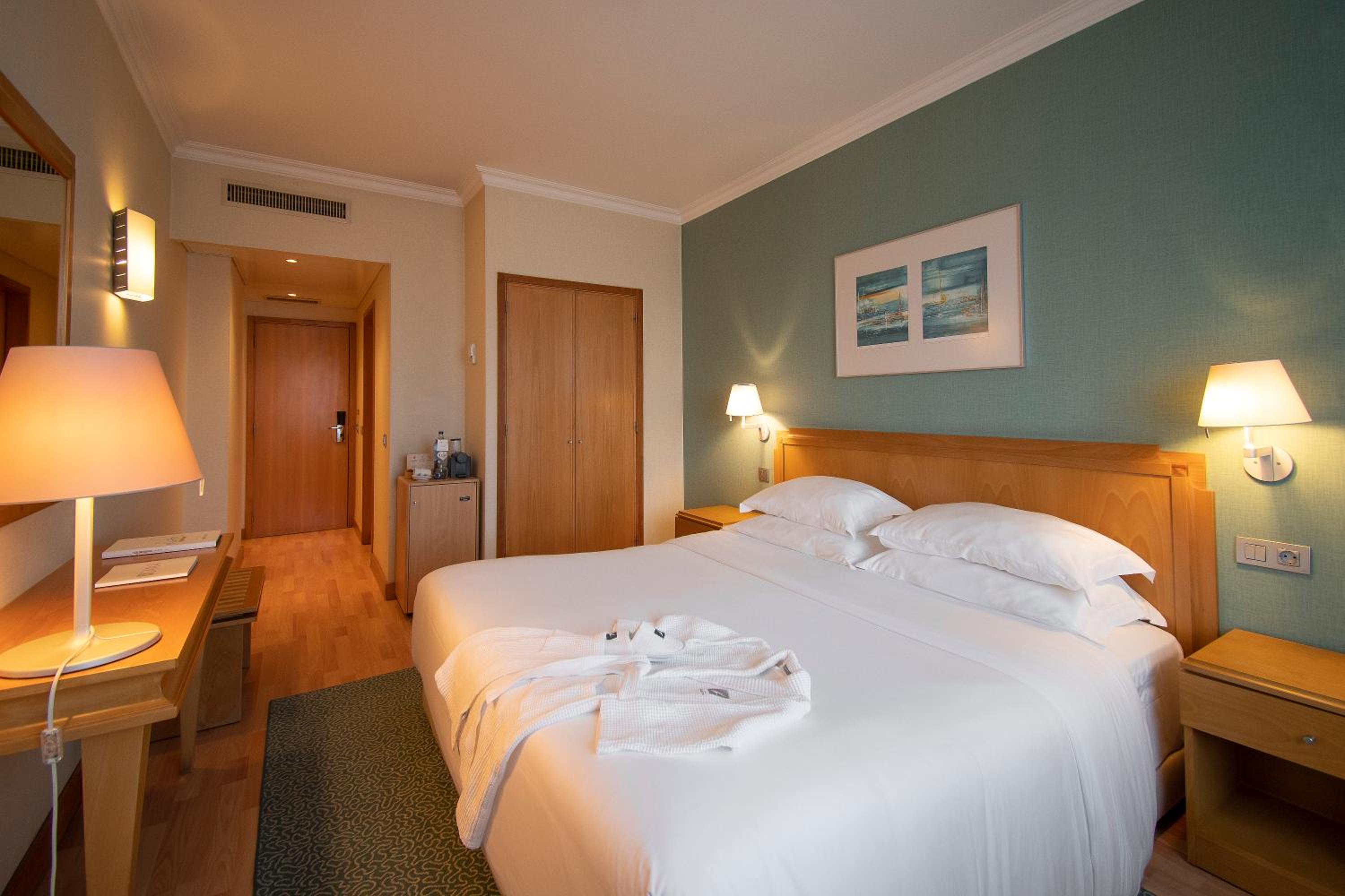 Double or Twin Room - Photo 1