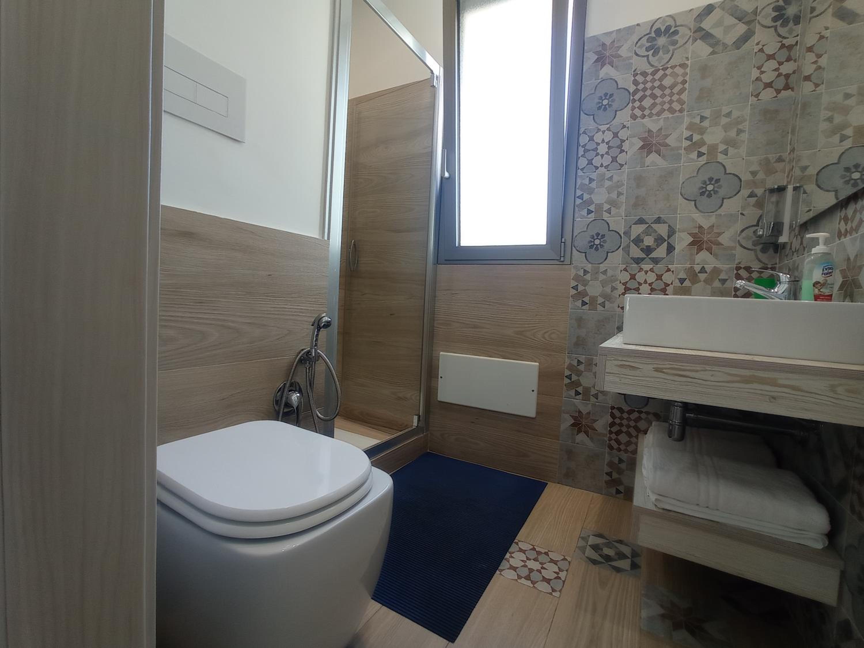 Quadruple Room - Photo 6