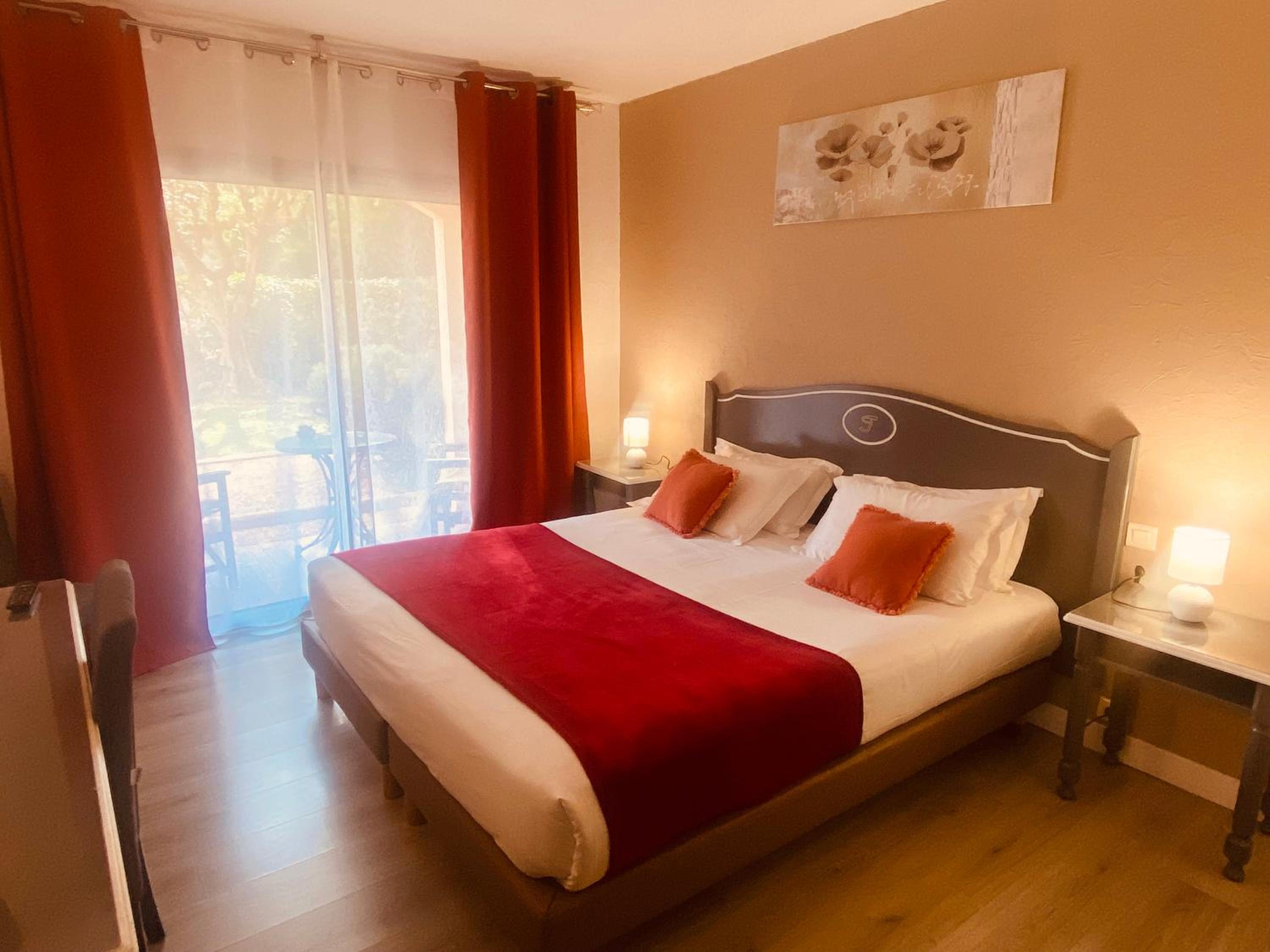 Superior Room with Garden - Ground Floor - Photo 1