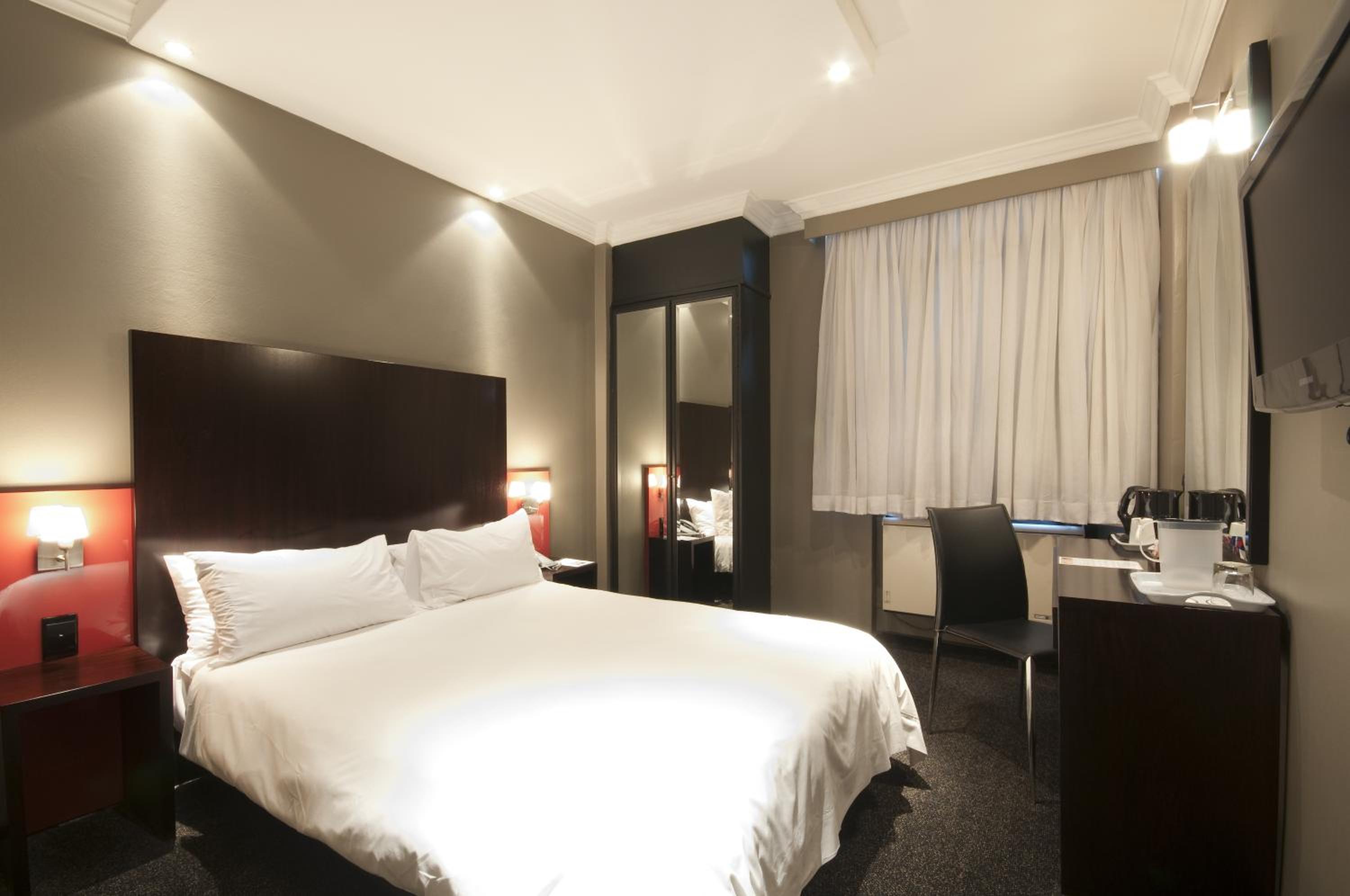 Double Room - Photo 4