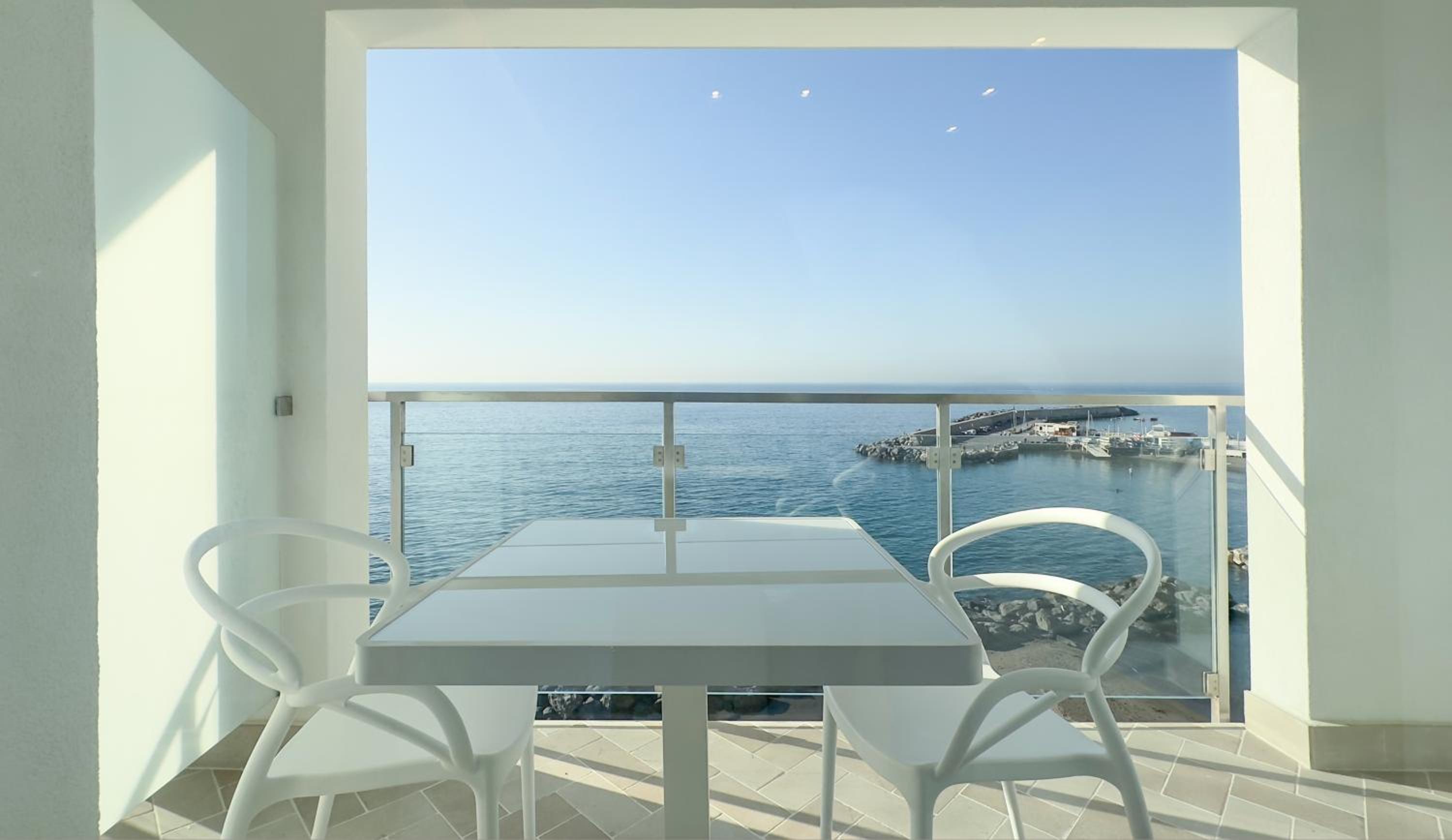 Junior Suite with Balcony photo 2