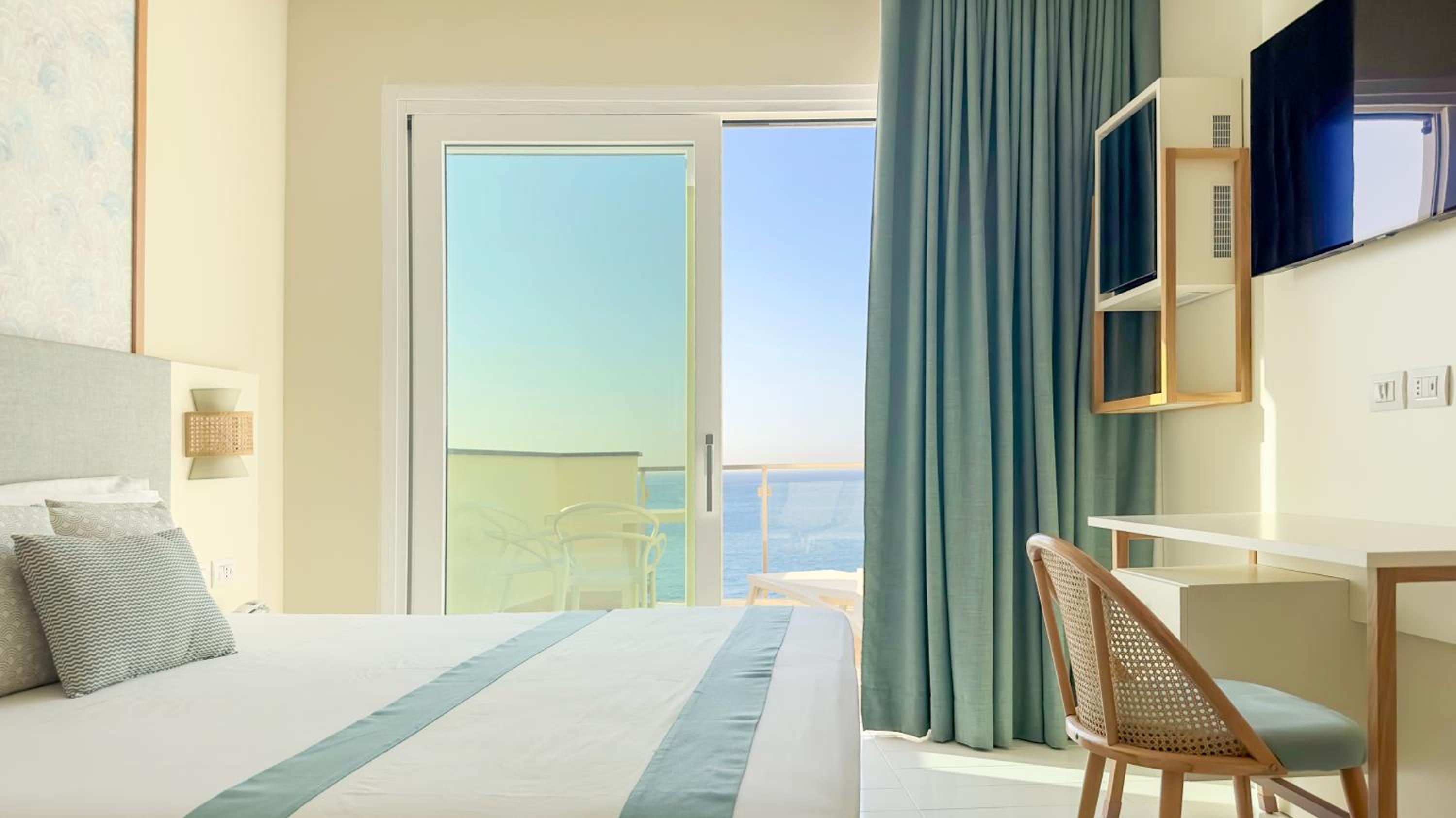 Junior Suite with Terrace photo 2