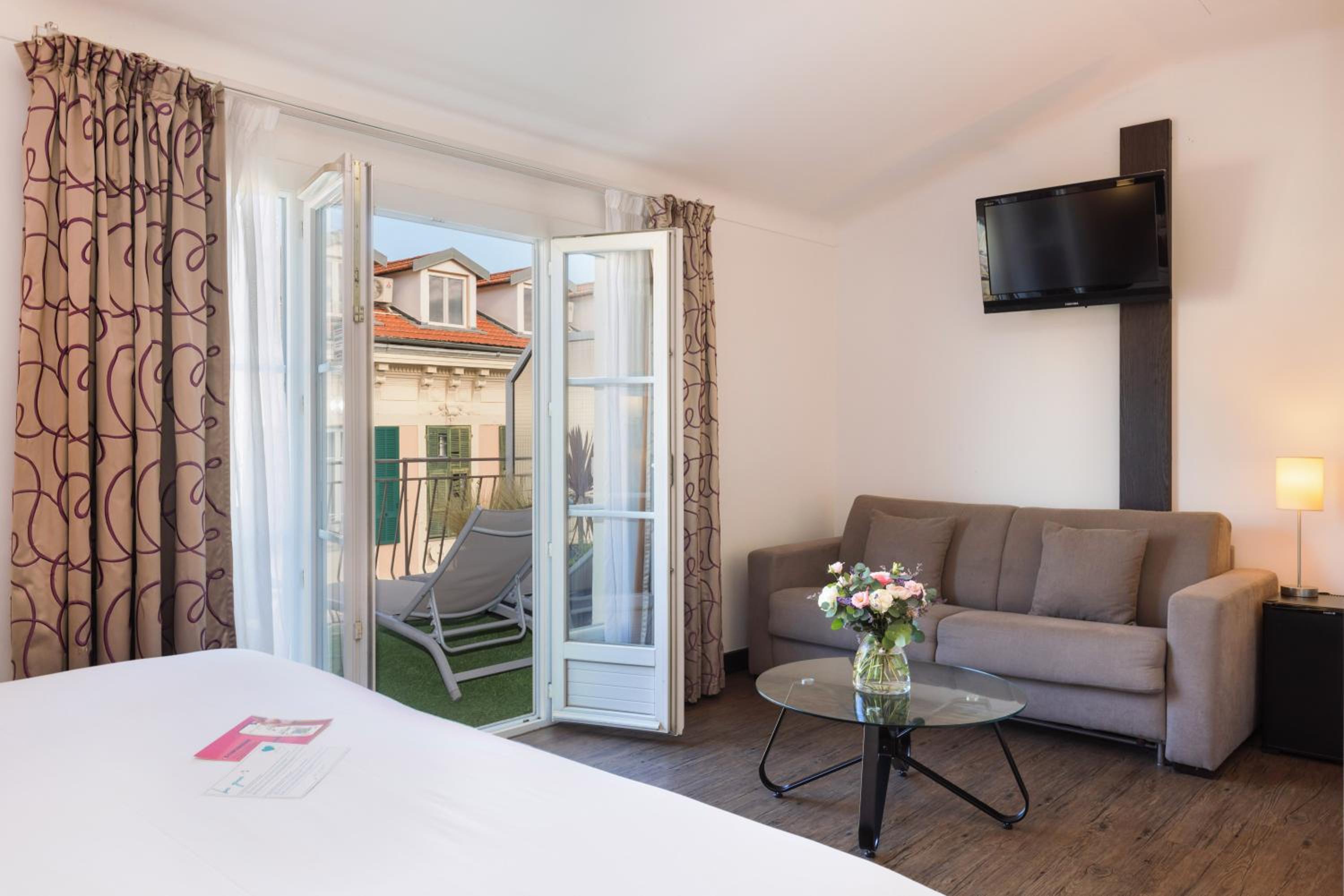 Junior Suite - Photo 8