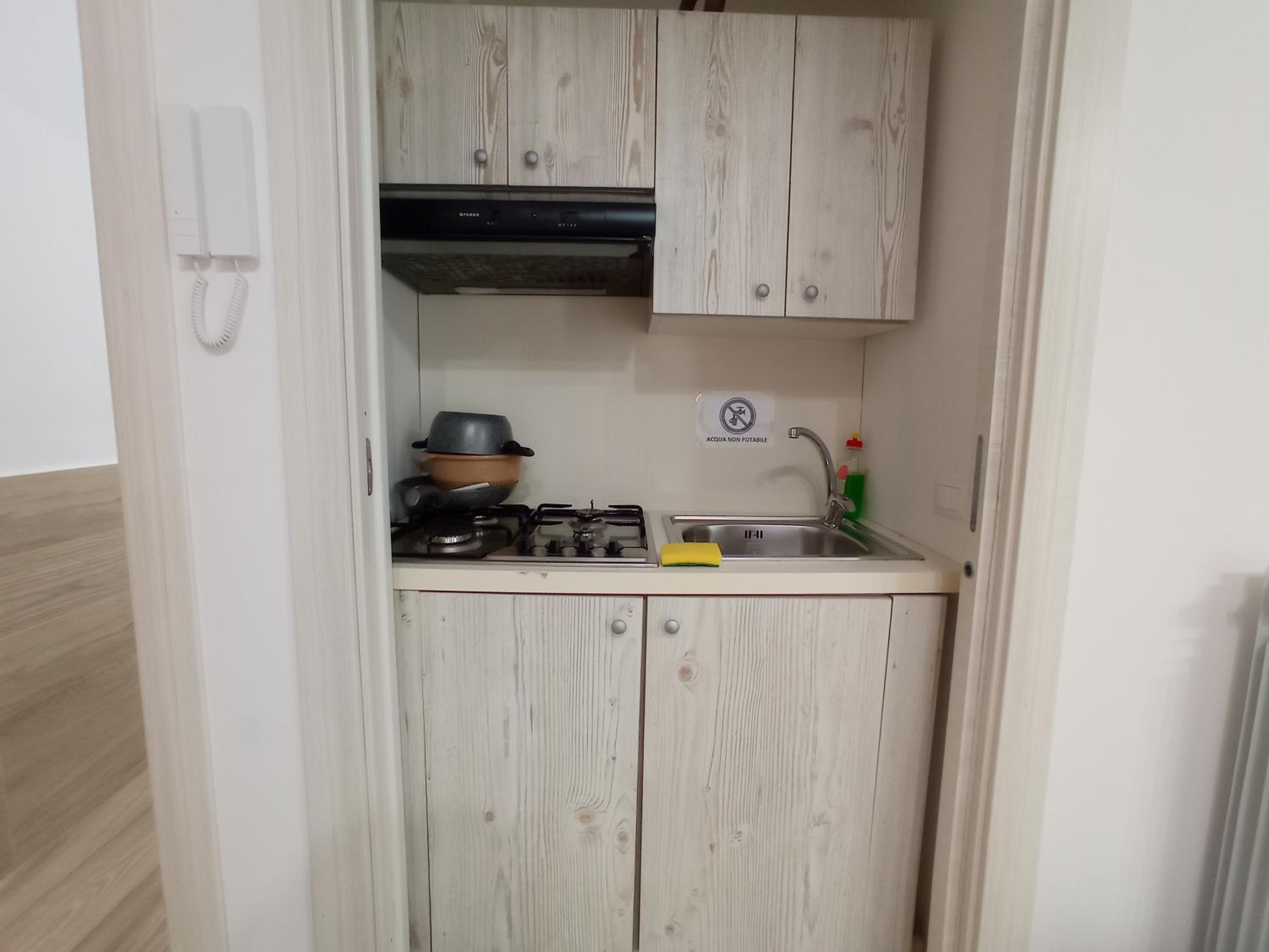 Deluxe Room - Photo 11
