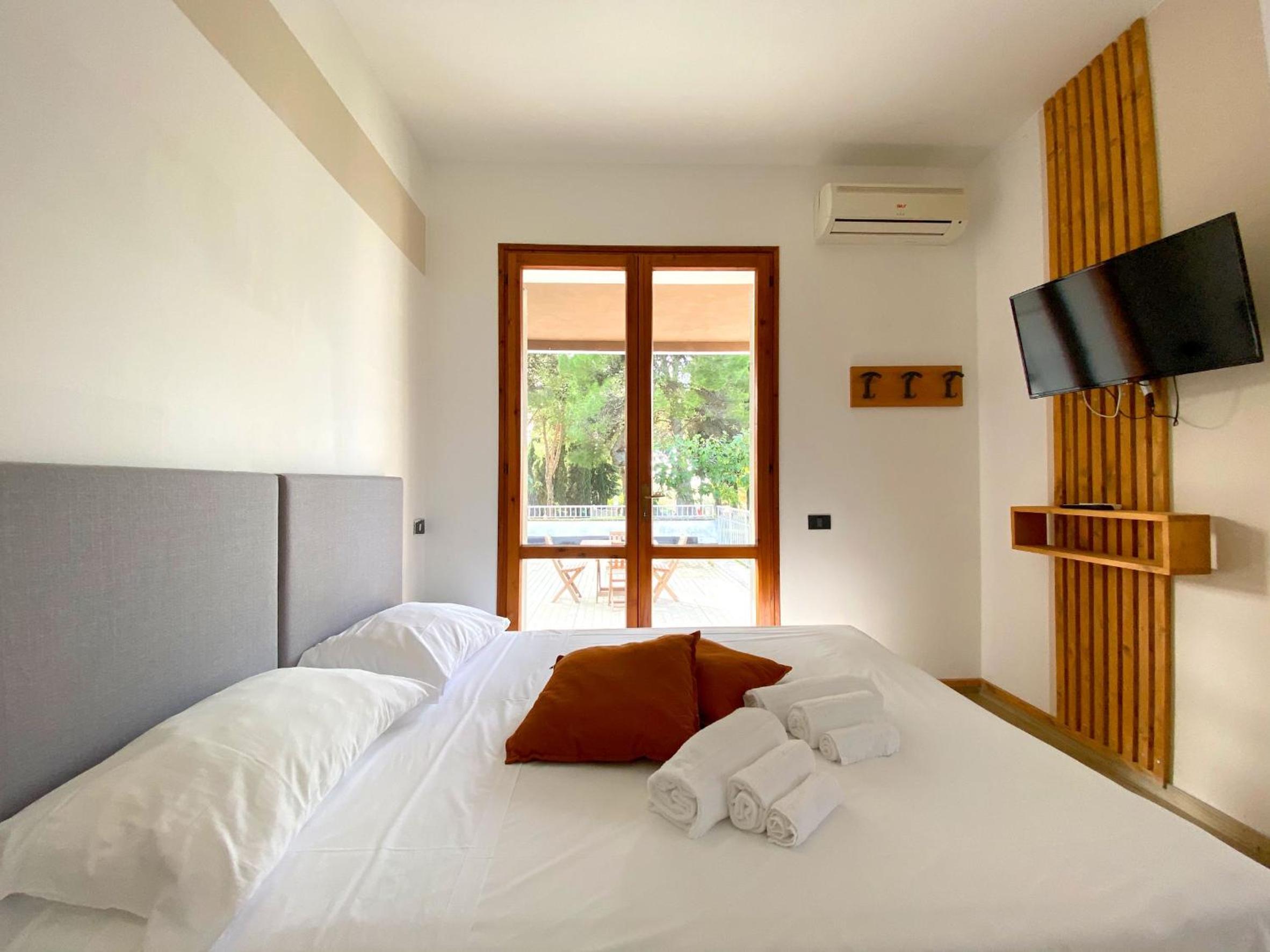 Double Room with Terrace - Photo 8